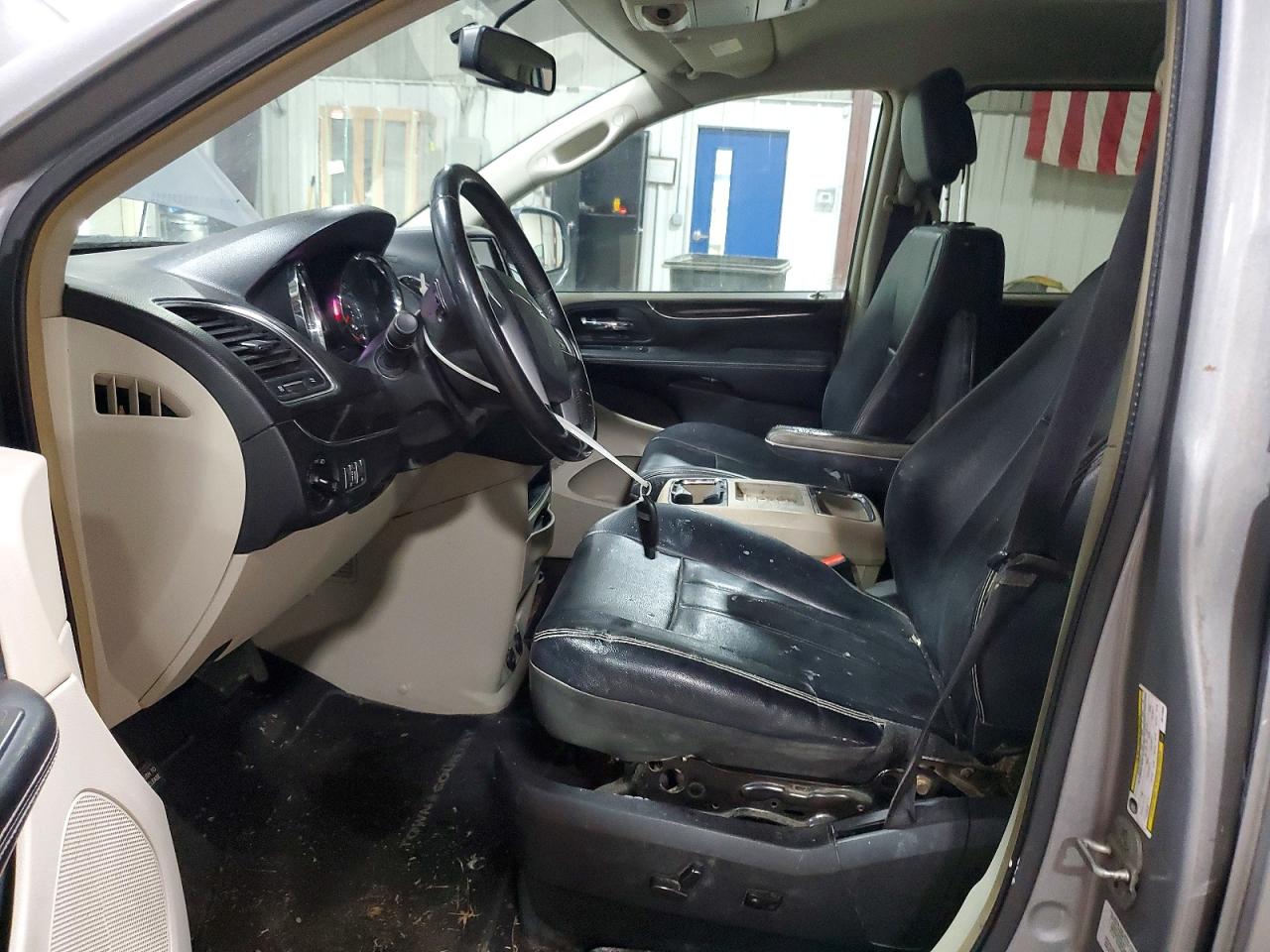 2013 Chrysler Town & Country Touring Silver vin: 2C4RC1BG3DR713968