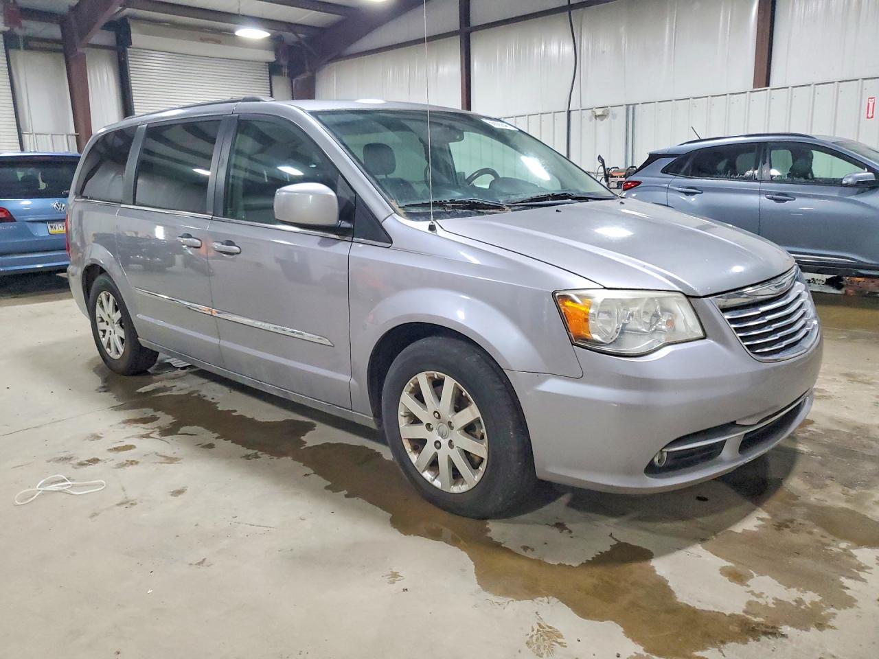 2013 Chrysler Town & Country Touring Silver vin: 2C4RC1BG3DR713968