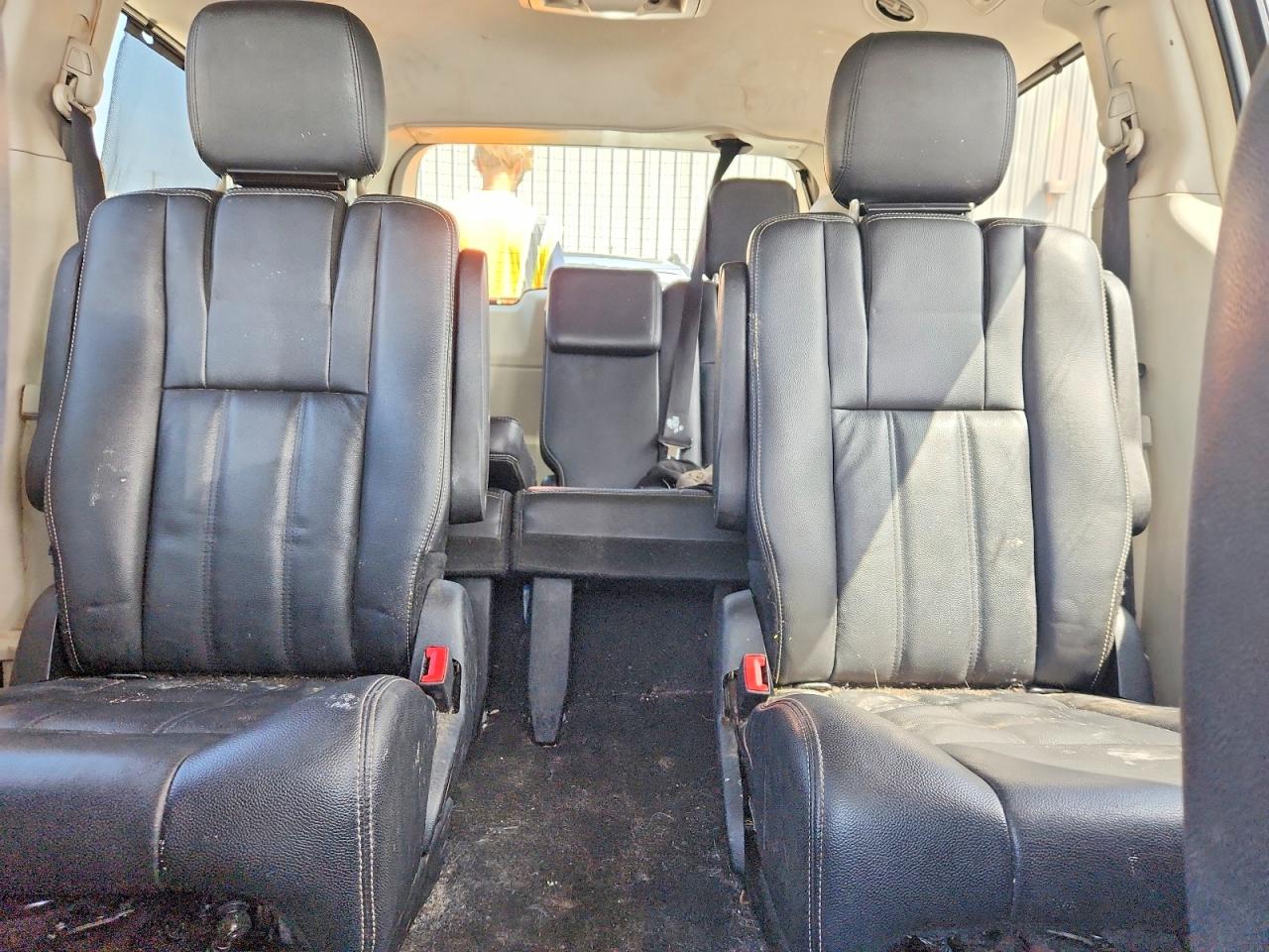 2013 Chrysler Town & Country Touring Серебряный vin: 2C4RC1BG3DR821667