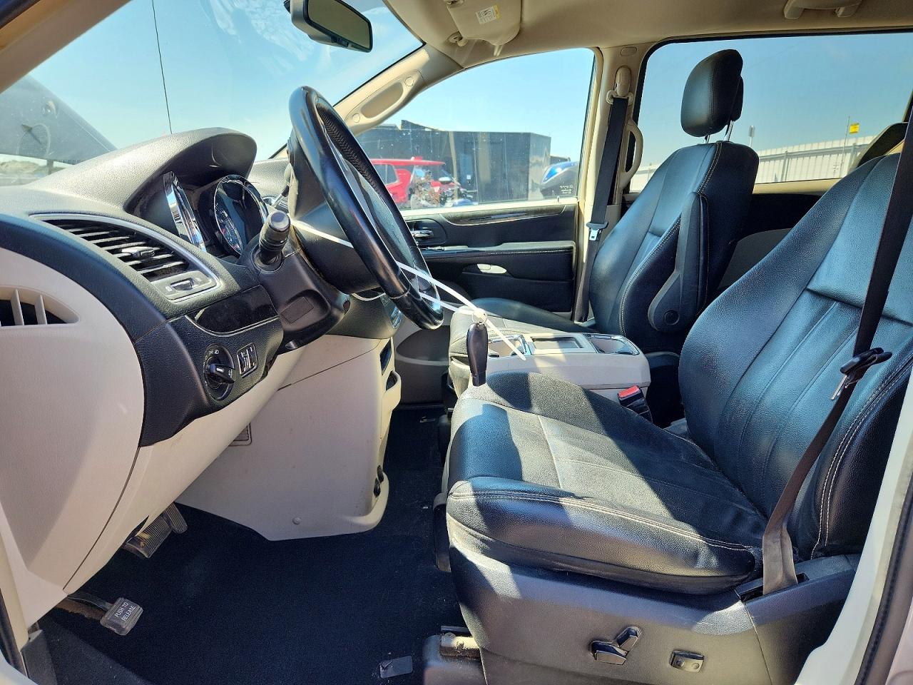 2014 Chrysler Town & Country Touring Silver vin: 2C4RC1BG3ER158005
