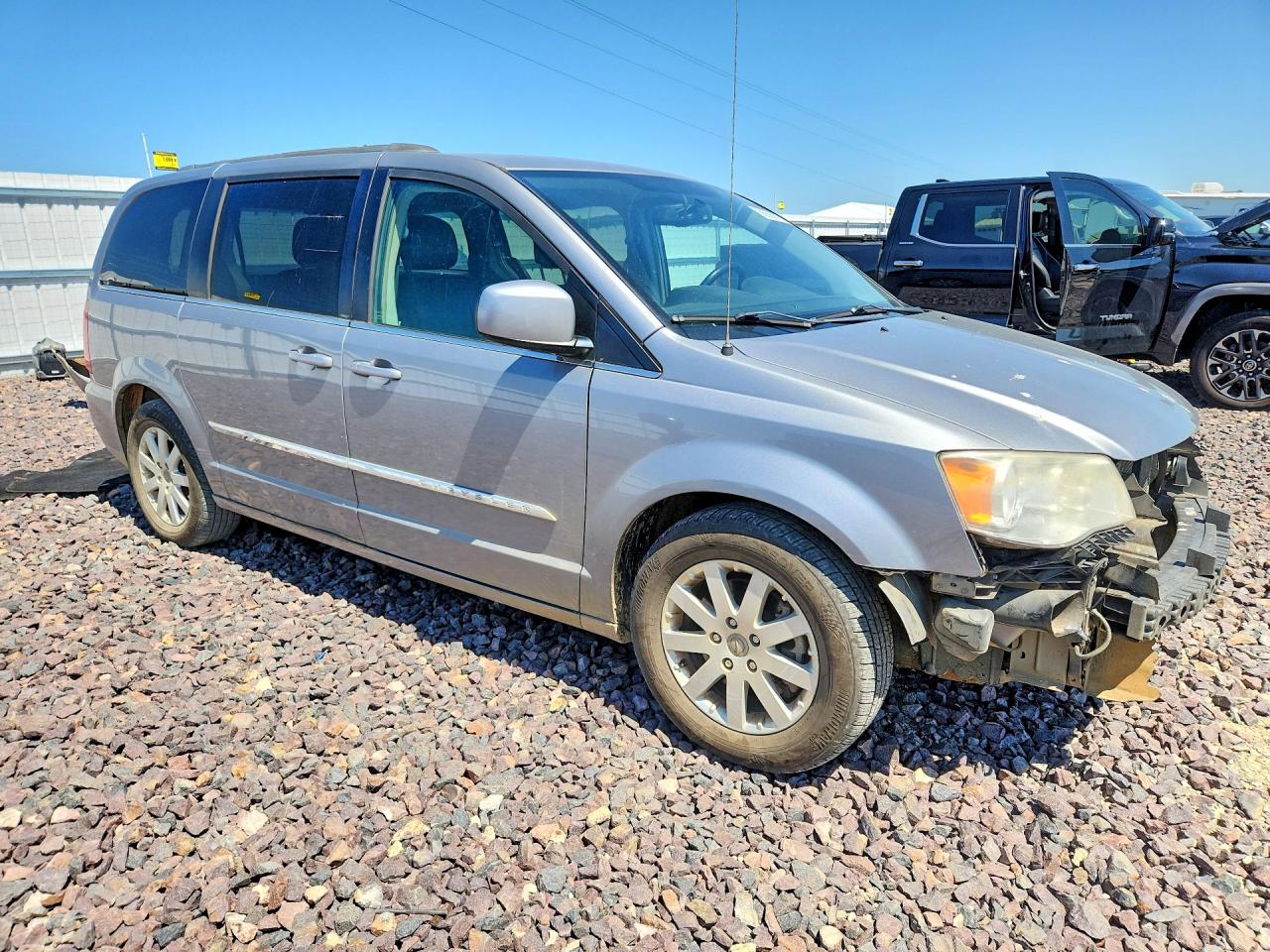 2014 Chrysler Town & Country Touring Silver vin: 2C4RC1BG3ER158005