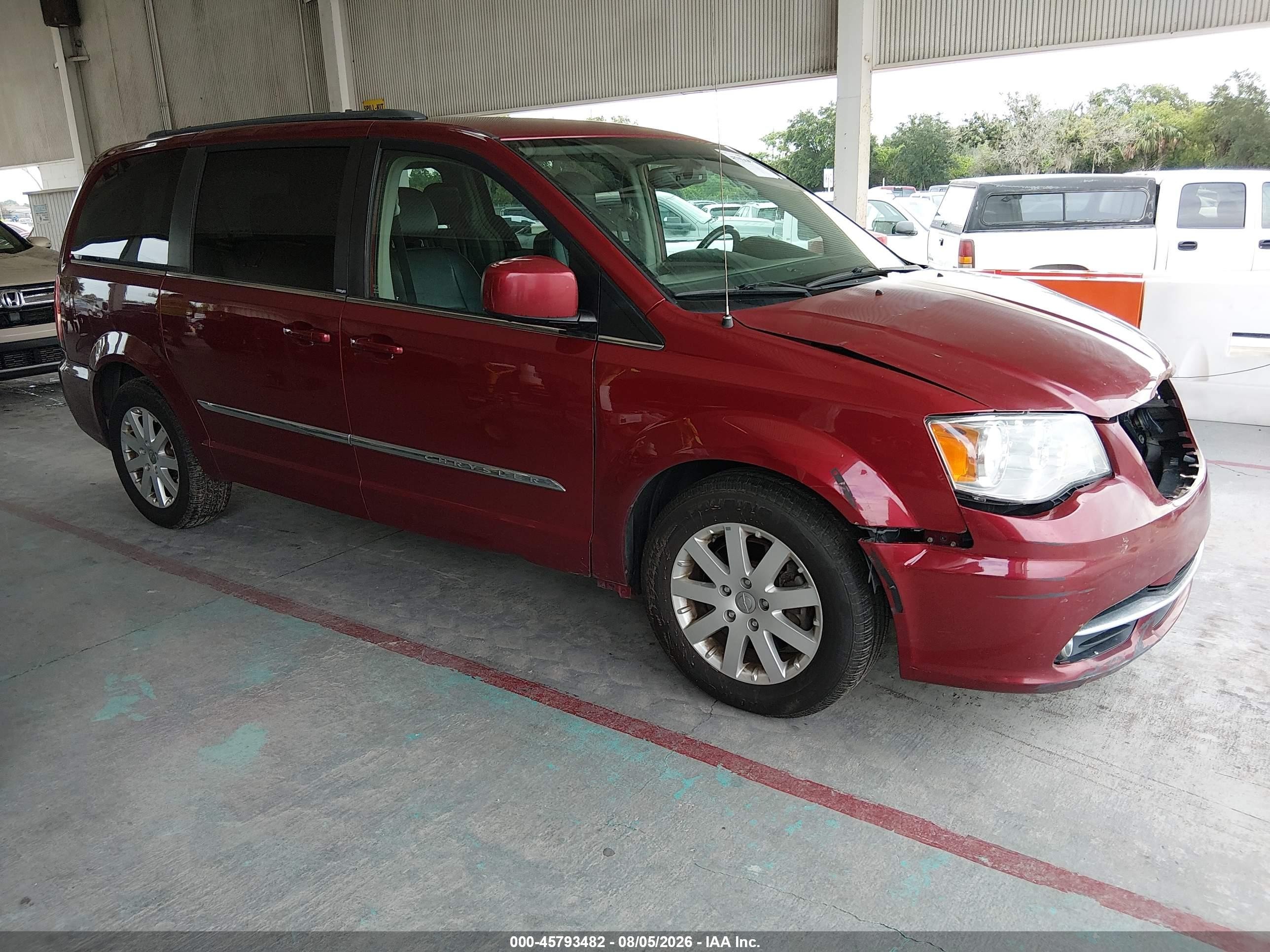2014 Chrysler Town & Country Touring Burgundy vin: 2C4RC1BG3ER203640