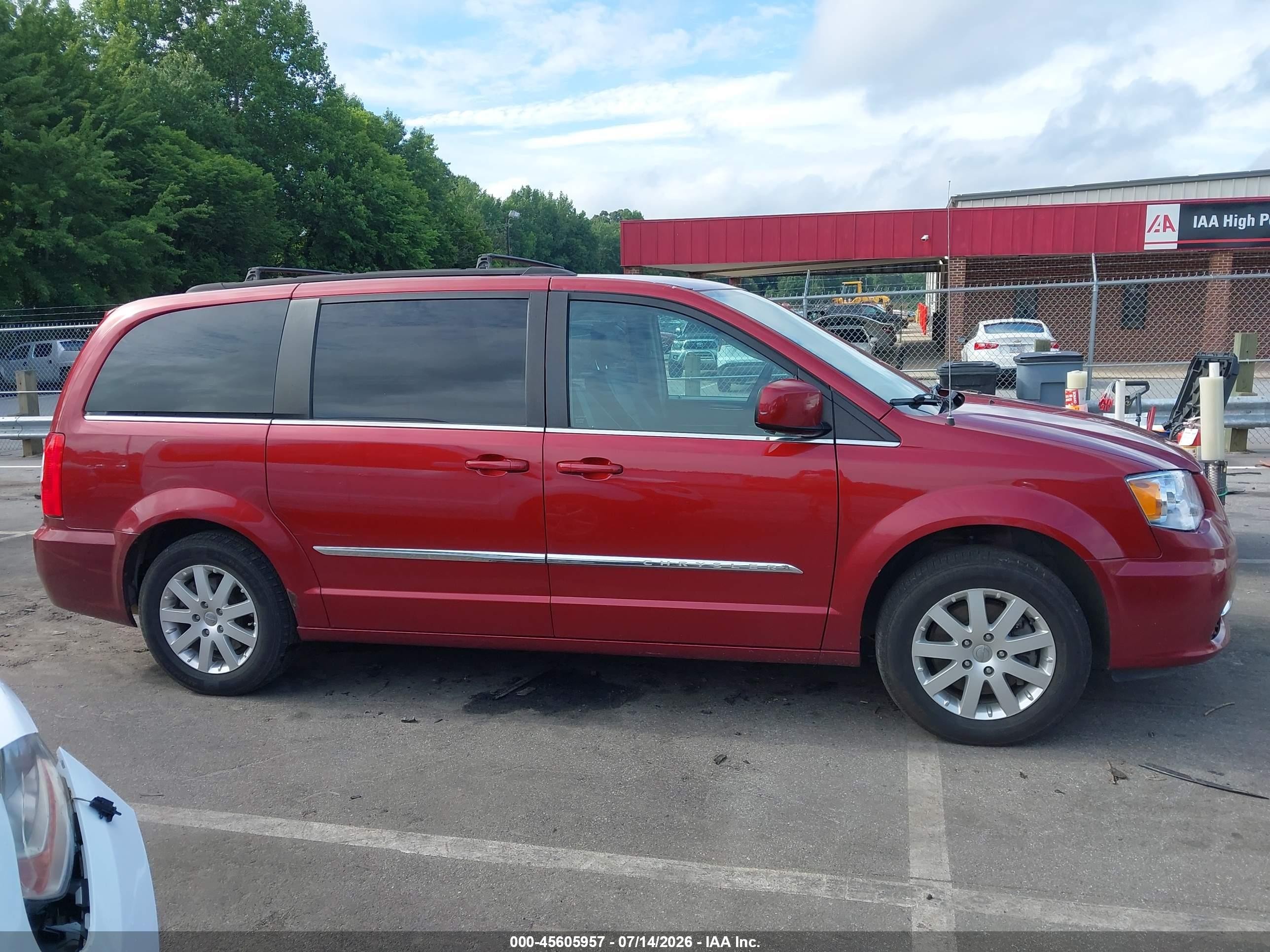 2014 Chrysler Town & Country Touring Burgundy vin: 2C4RC1BG3ER251607
