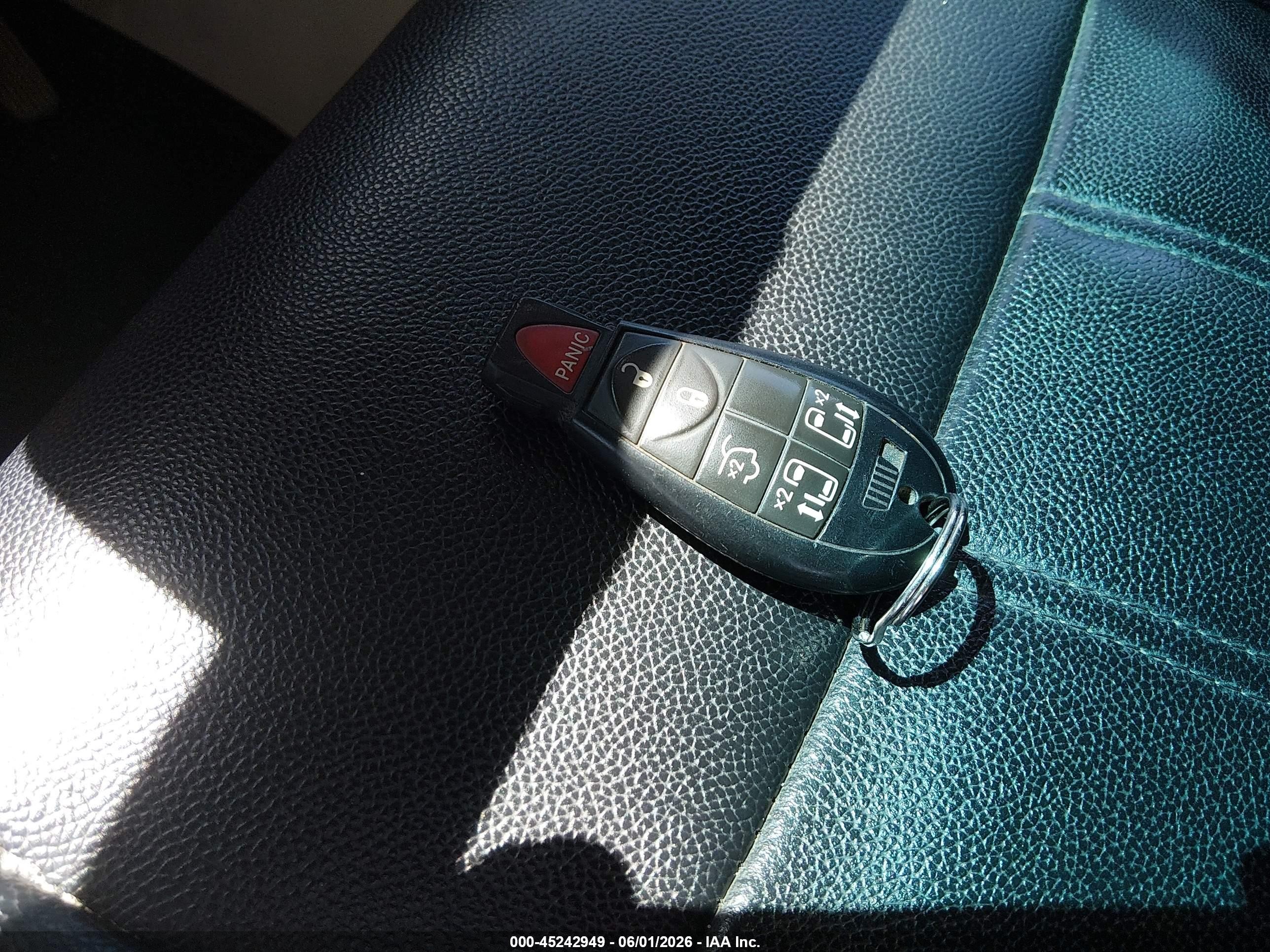 2014 Chrysler Town & Country Touring Gold vin: 2C4RC1BG3ER307092