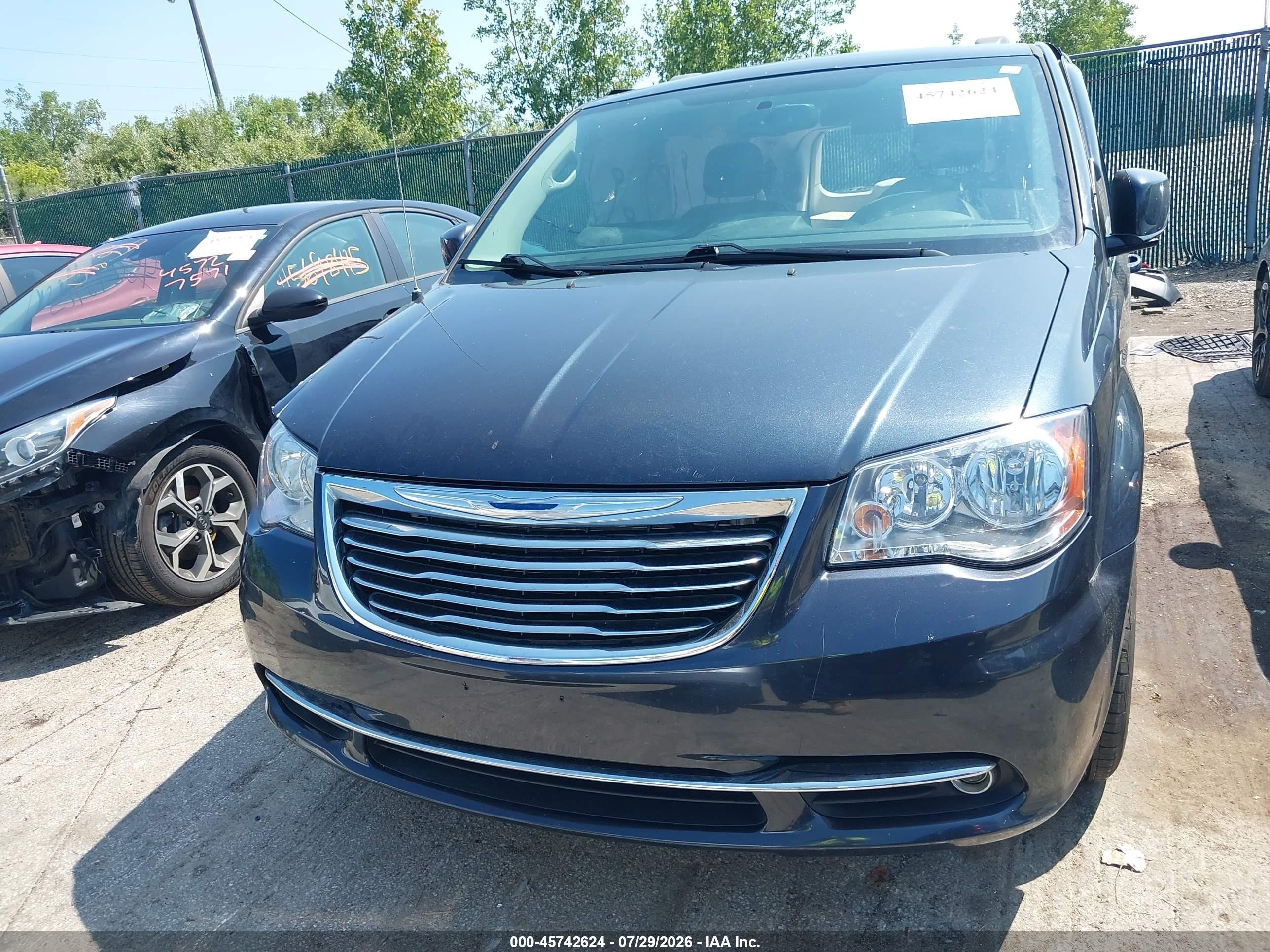 2014 Chrysler Town & Country Touring Blue vin: 2C4RC1BG3ER394802