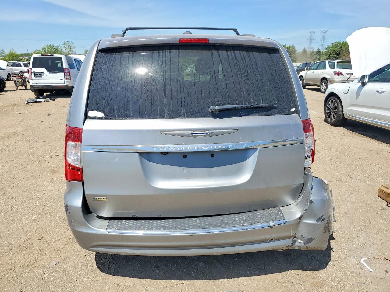 2014 Chrysler Town & Country Touring Silver vin: 2C4RC1BG3ER397666
