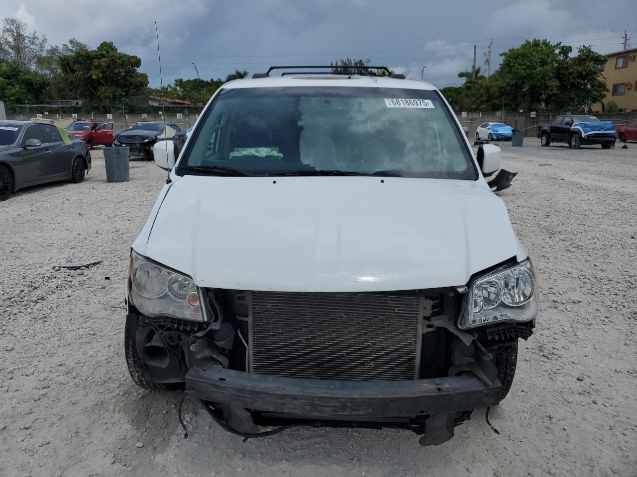 2014 Chrysler Town & Country Touring White vin: 2C4RC1BG3ER436708
