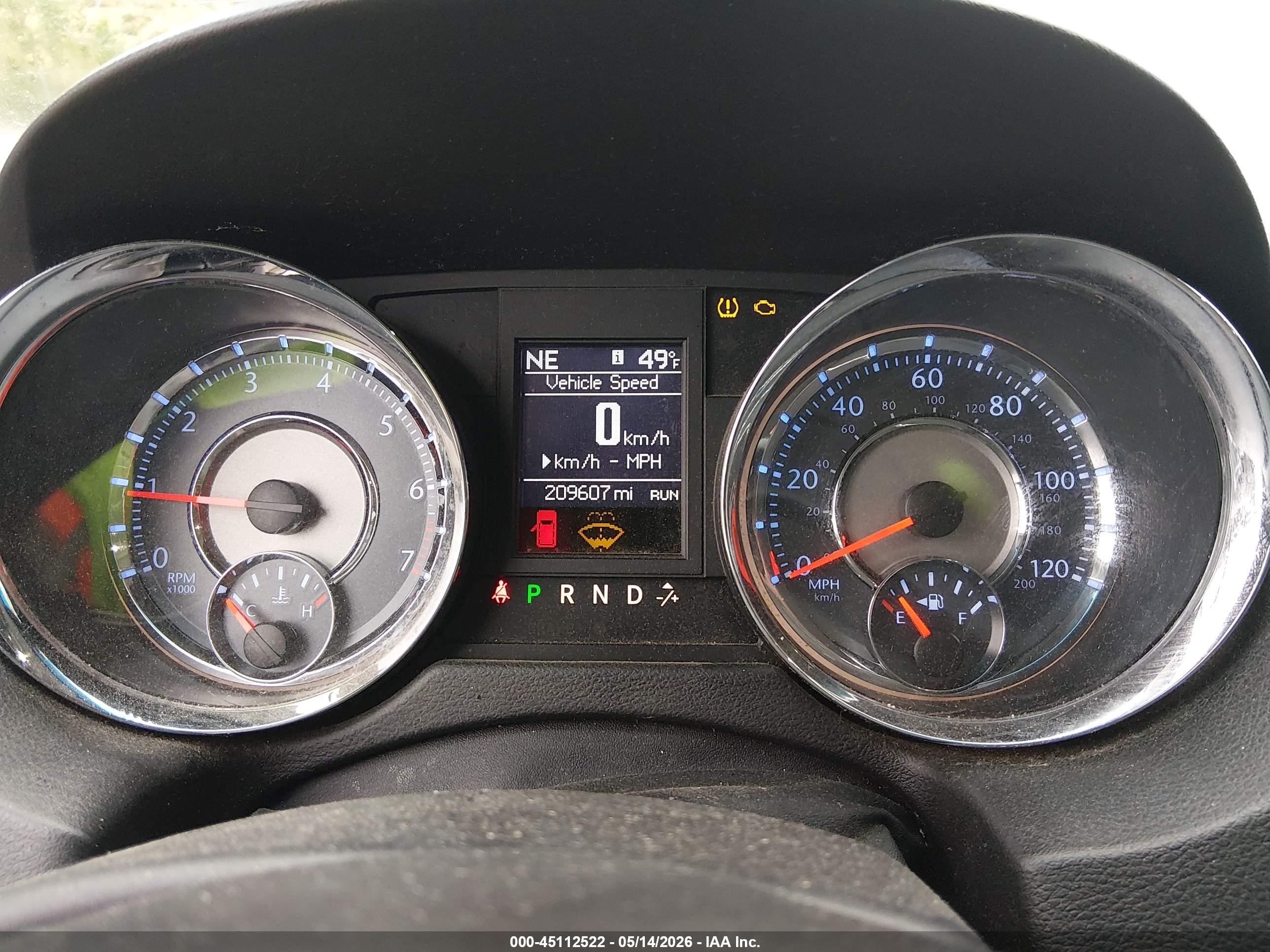 2014 Chrysler Town & Country Touring White vin: 2C4RC1BG3ER438300