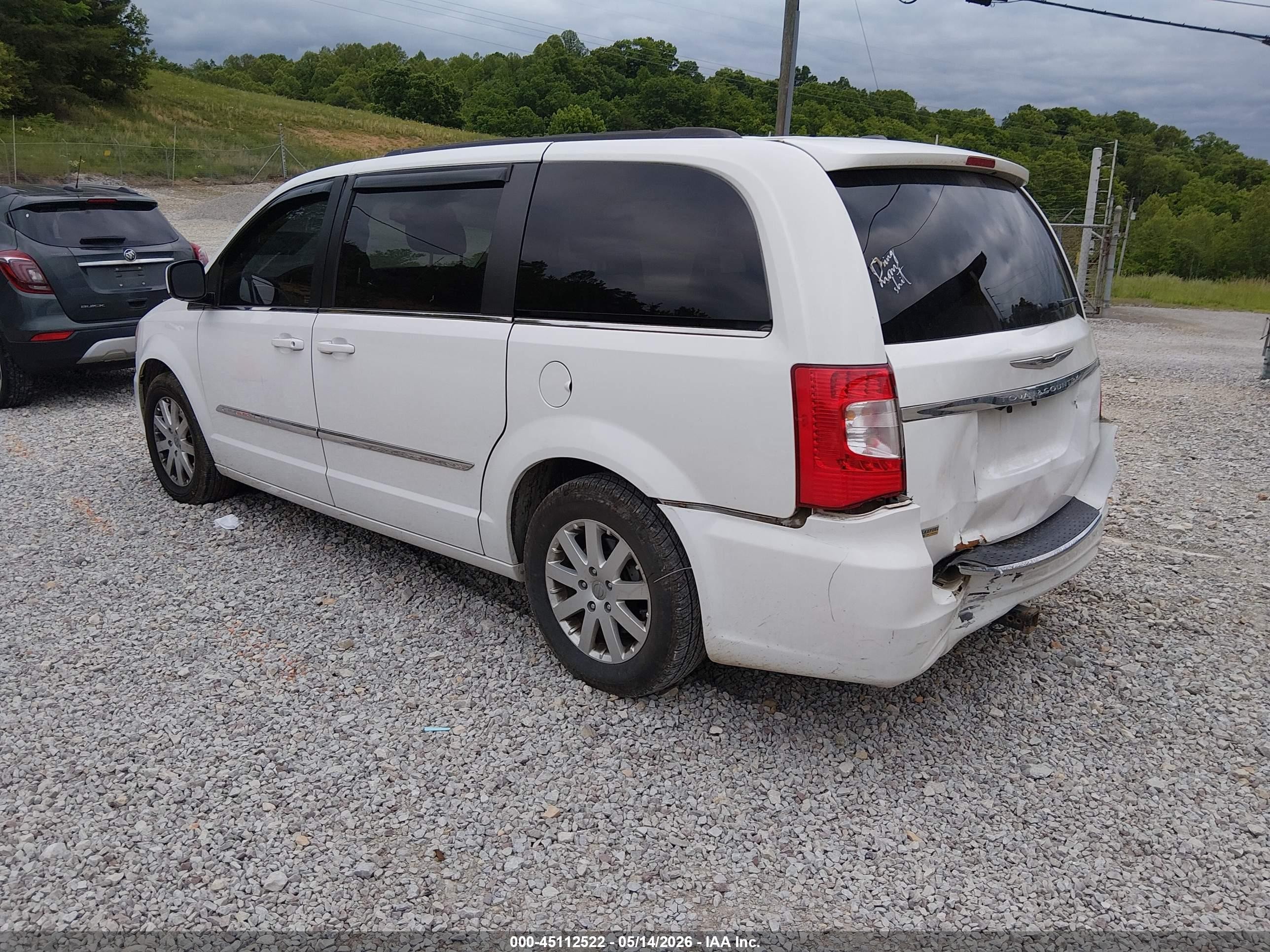 2014 Chrysler Town & Country Touring White vin: 2C4RC1BG3ER438300