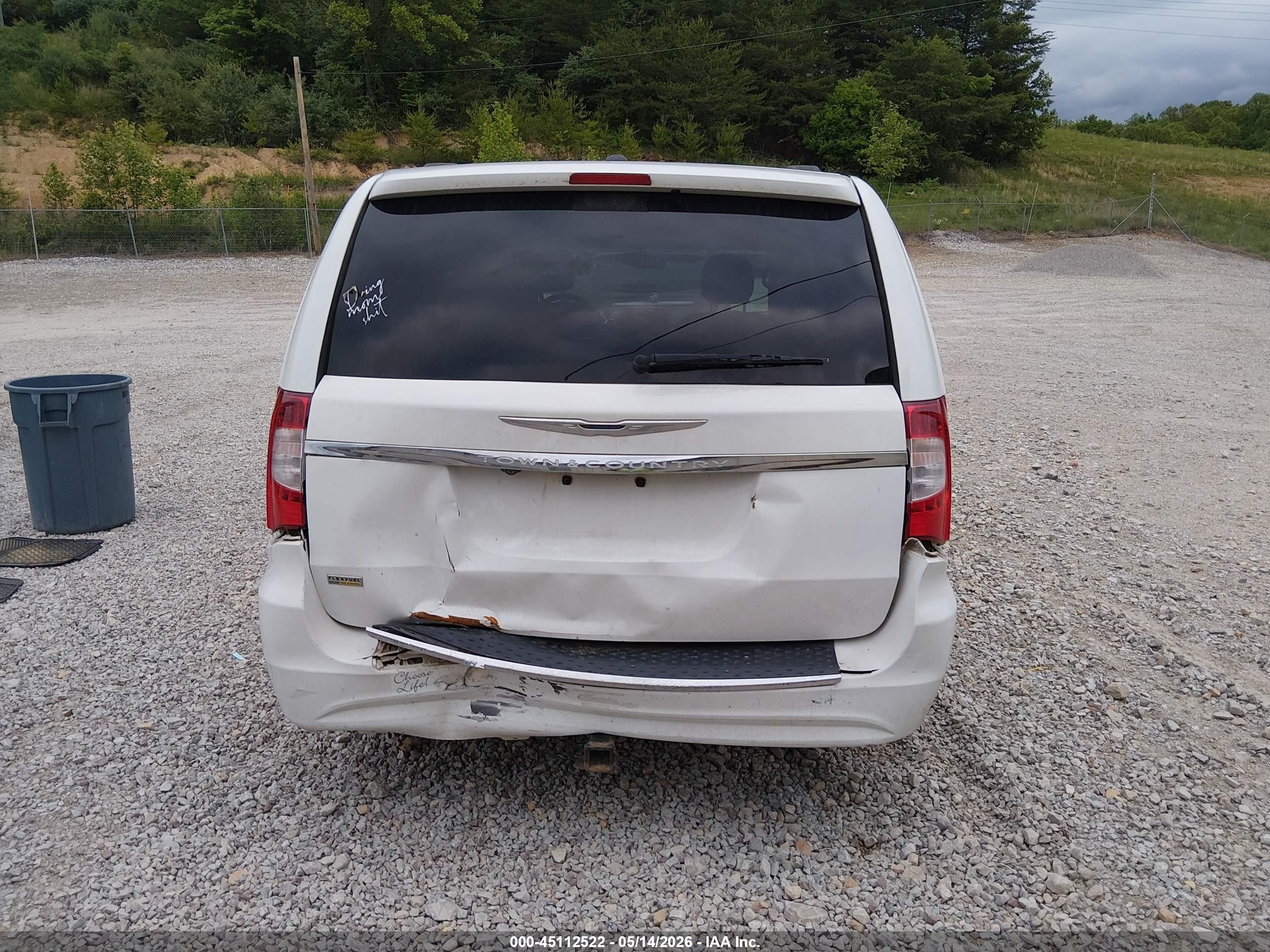 2014 Chrysler Town & Country Touring White vin: 2C4RC1BG3ER438300