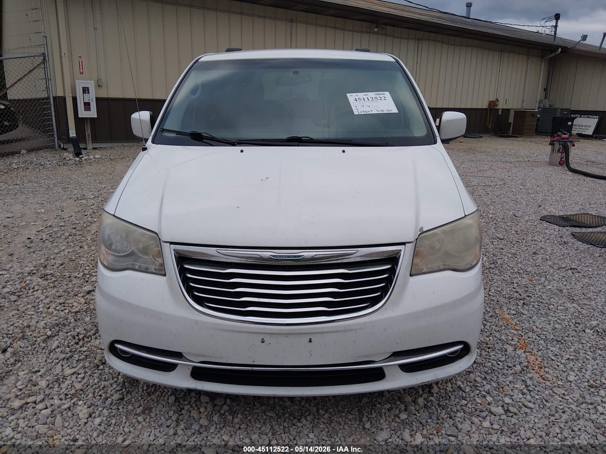 2014 Chrysler Town & Country Touring White vin: 2C4RC1BG3ER438300