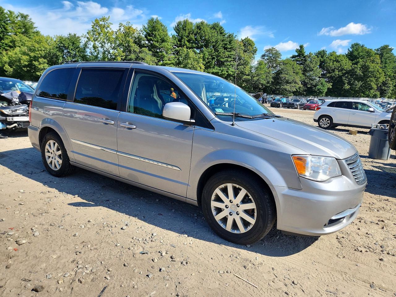 2014 Chrysler Town & Country Touring Silver vin: 2C4RC1BG3ER444534