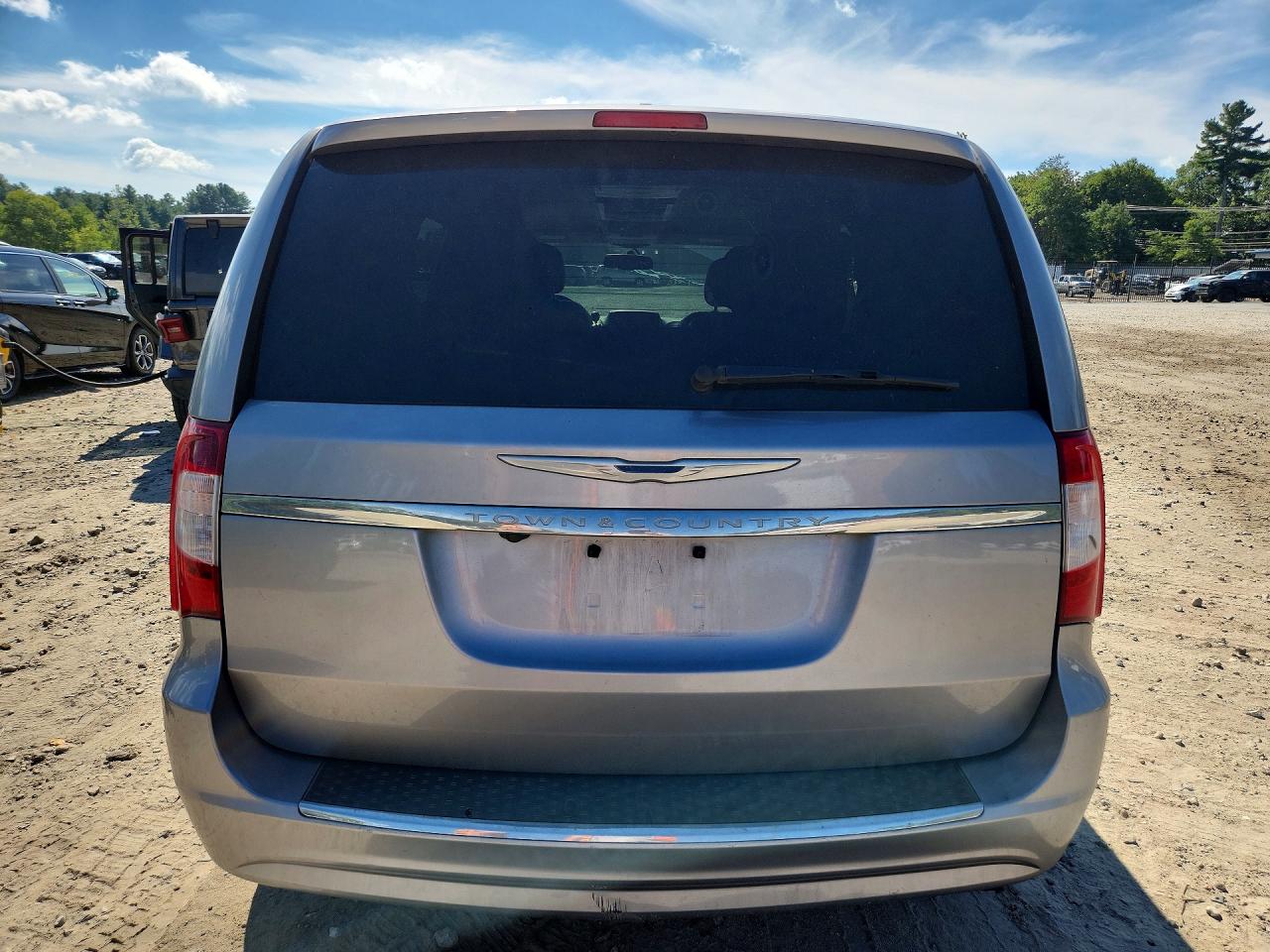2014 Chrysler Town & Country Touring Silver vin: 2C4RC1BG3ER444534