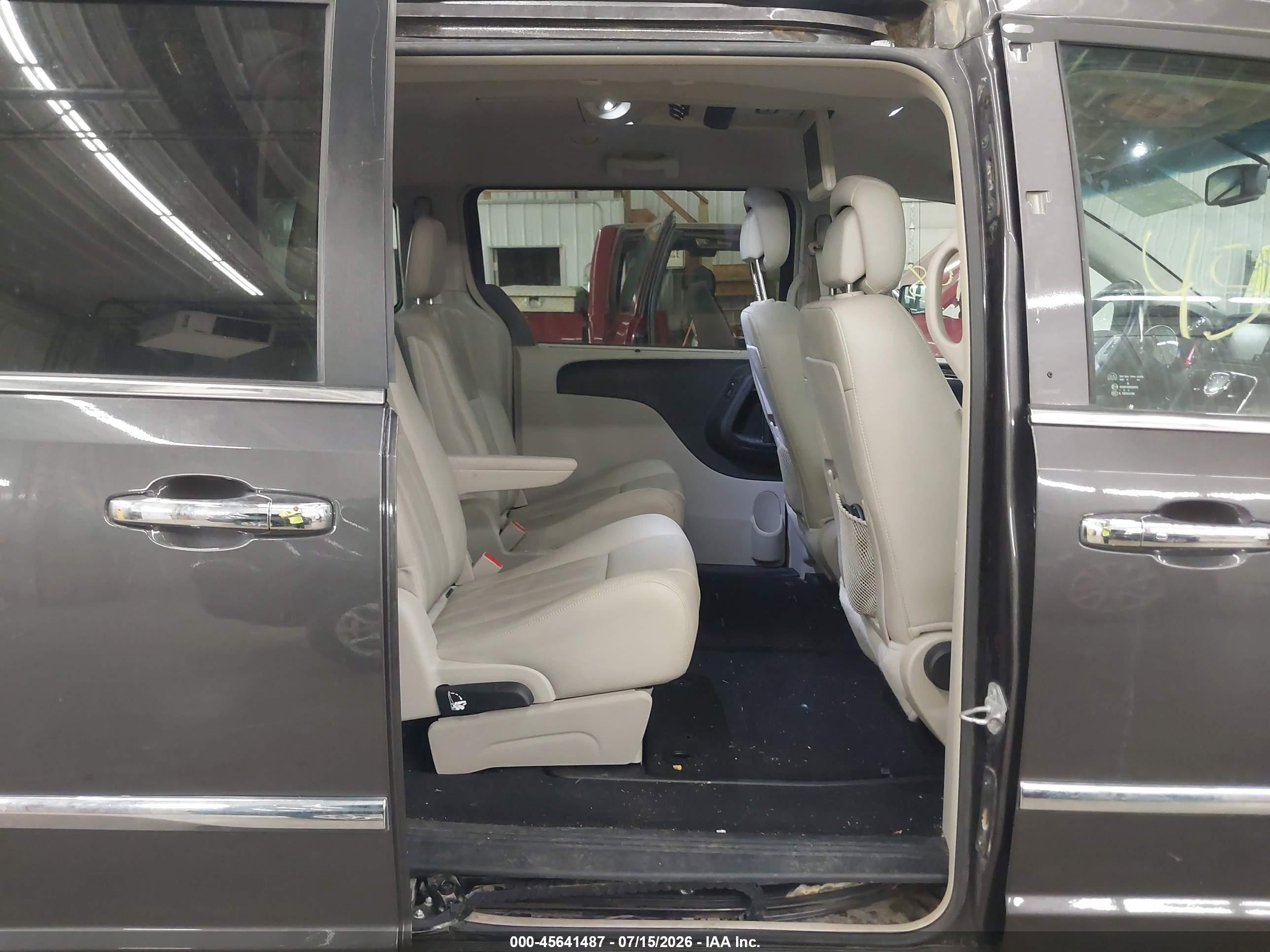 2015 Chrysler Town & Country Touring Gray vin: 2C4RC1BG3FR505835