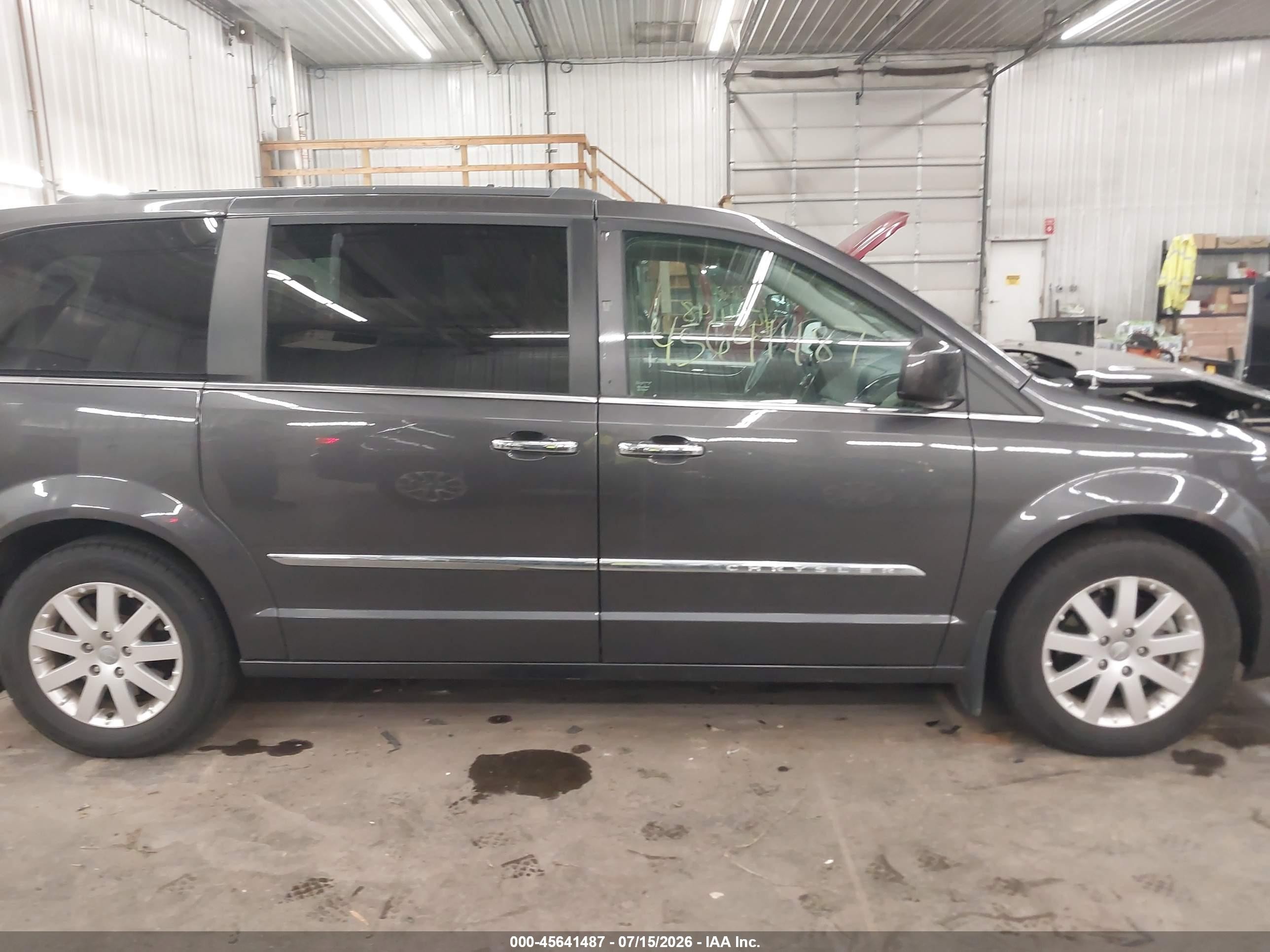 2015 Chrysler Town & Country Touring Gray vin: 2C4RC1BG3FR505835