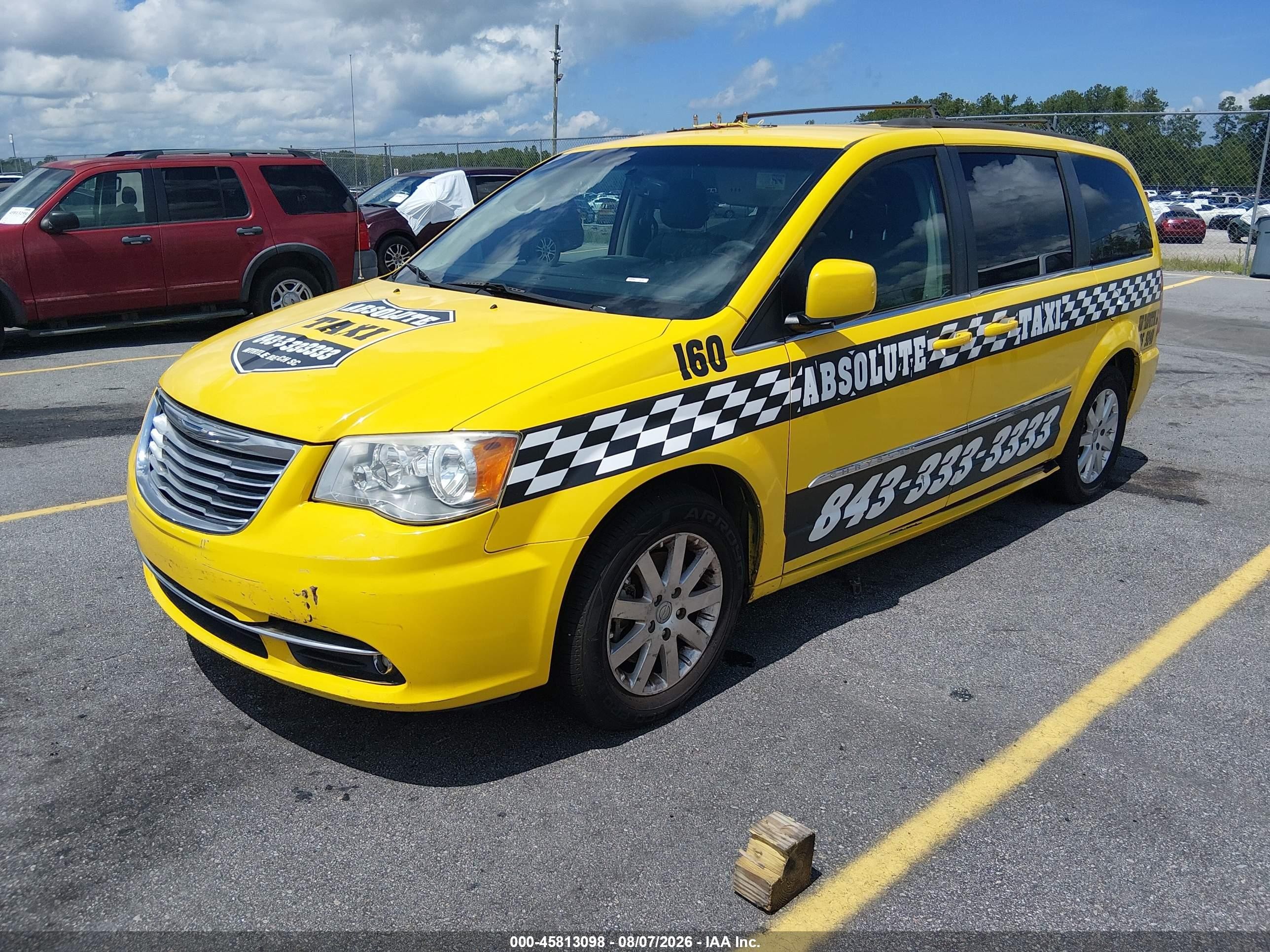 2015 Chrysler Town & Country Touring Yellow vin: 2C4RC1BG3FR552198