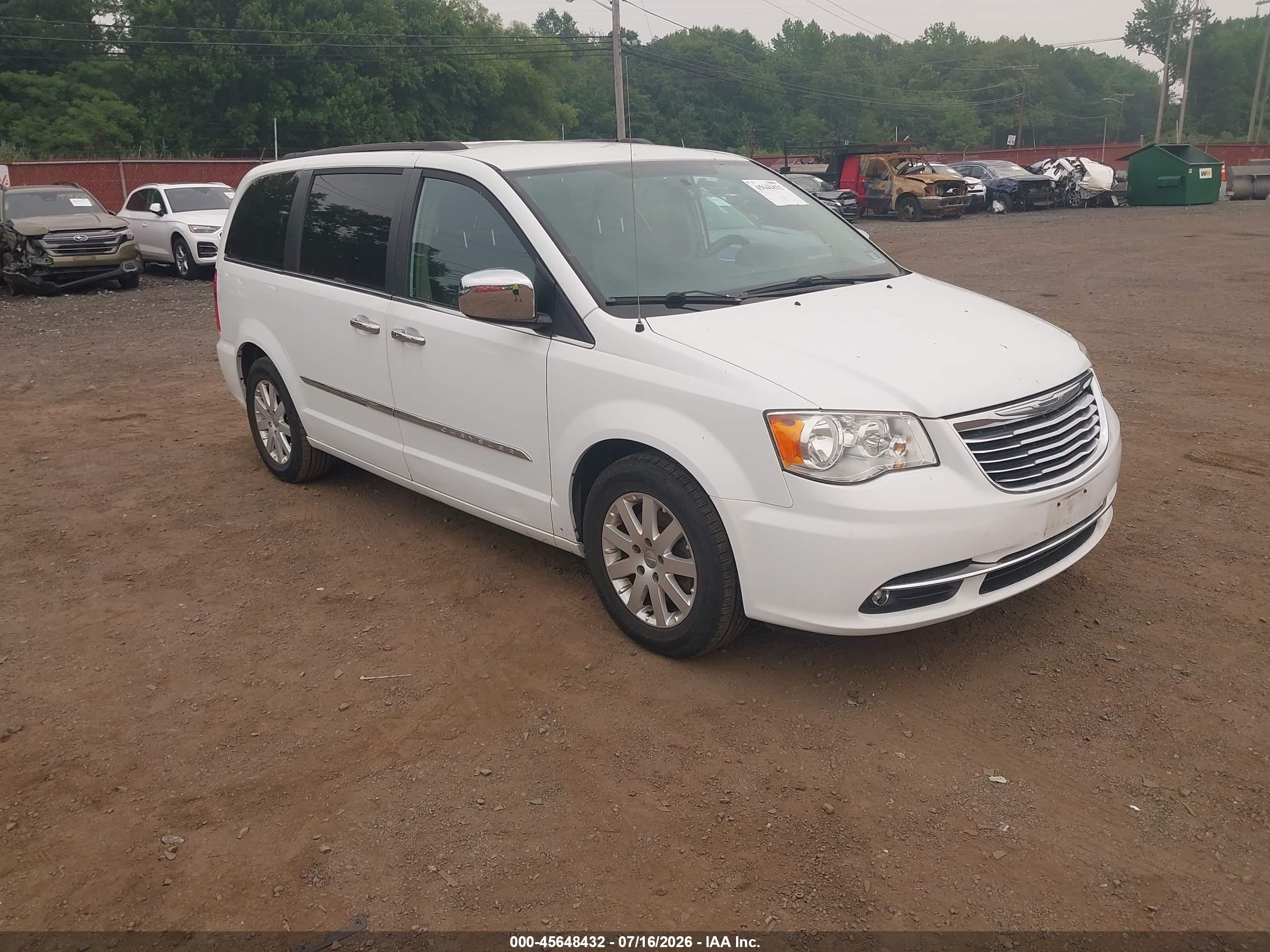 2015 Chrysler Town & Country Touring Белый vin: 2C4RC1BG3FR554436