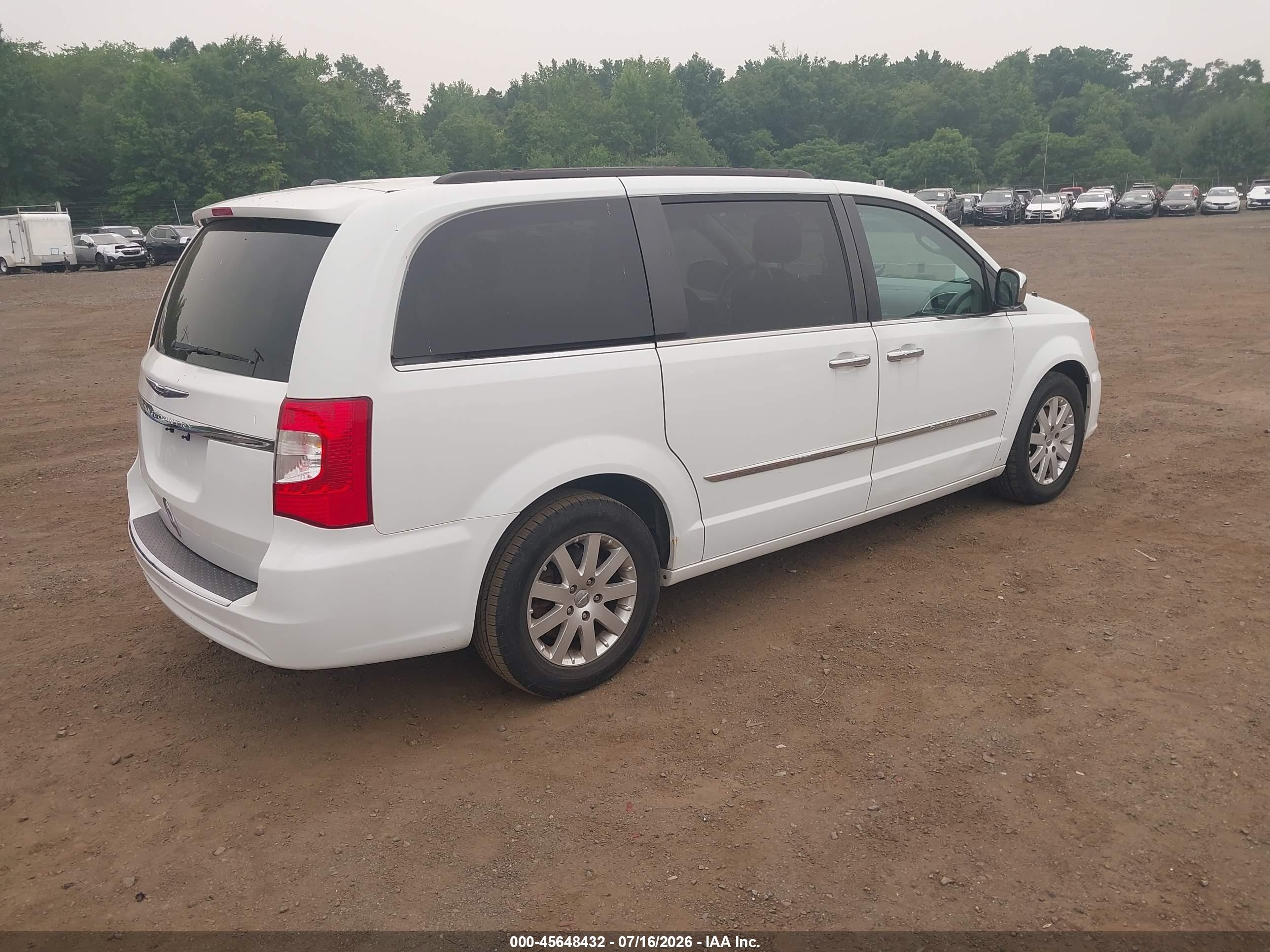 2015 Chrysler Town & Country Touring Белый vin: 2C4RC1BG3FR554436