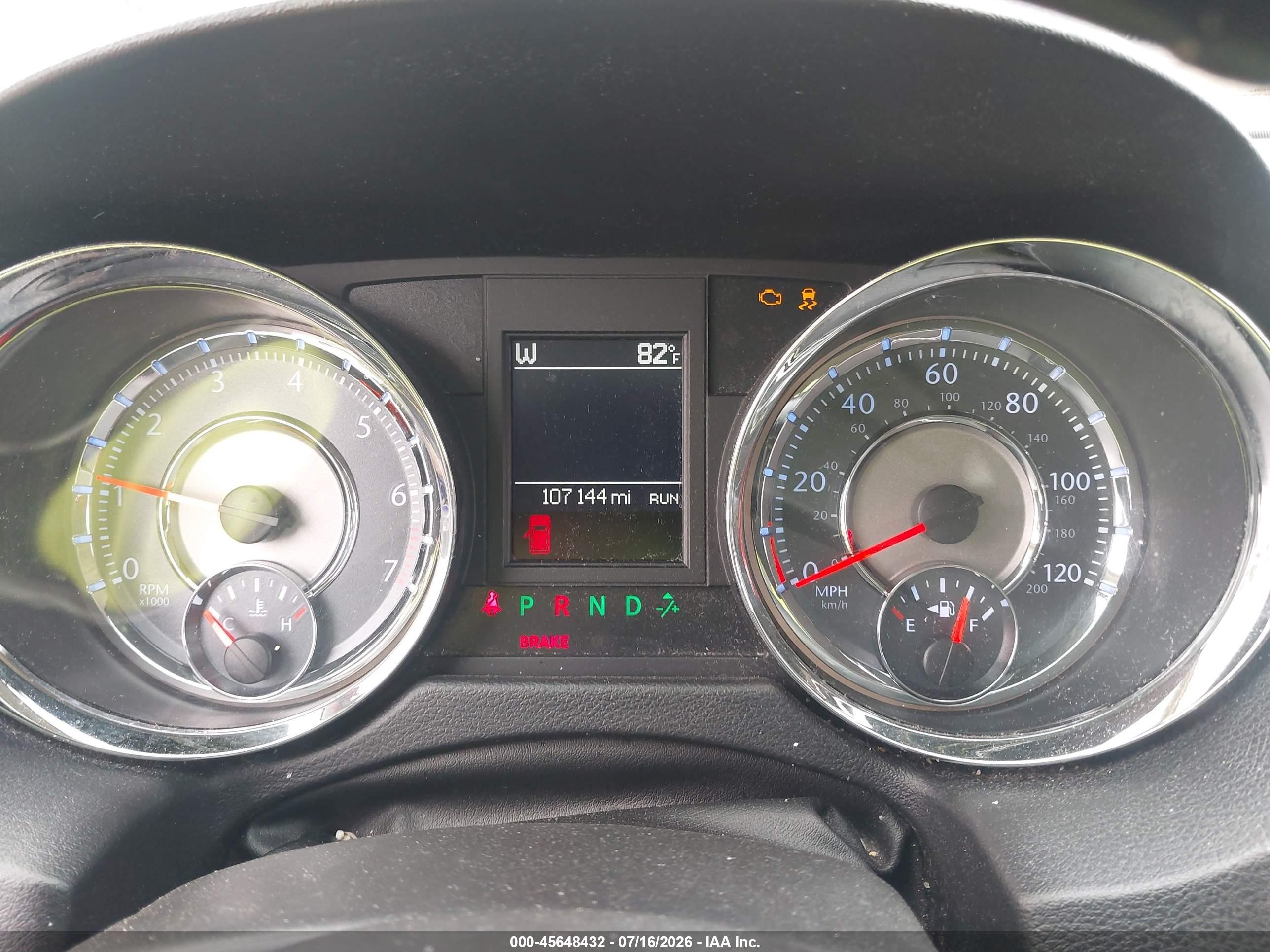2015 Chrysler Town & Country Touring Белый vin: 2C4RC1BG3FR554436