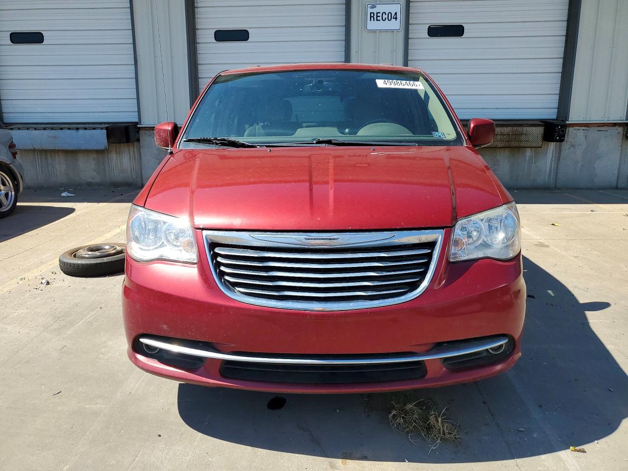2015 Chrysler Town & Country Touri Красный vin: 2C4RC1BG3FR561581