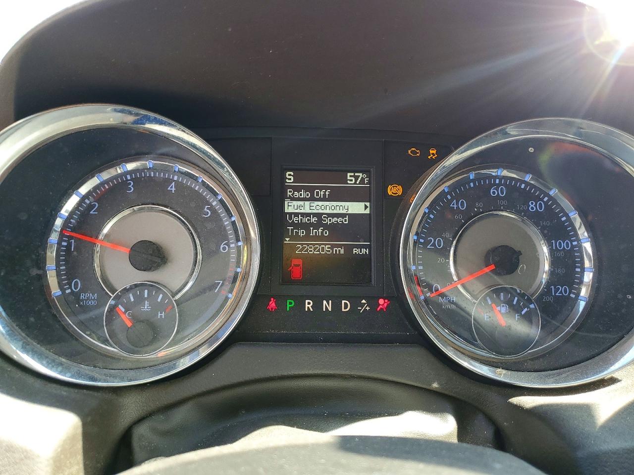 2015 Chrysler Town & Country Touri Красный vin: 2C4RC1BG3FR561581