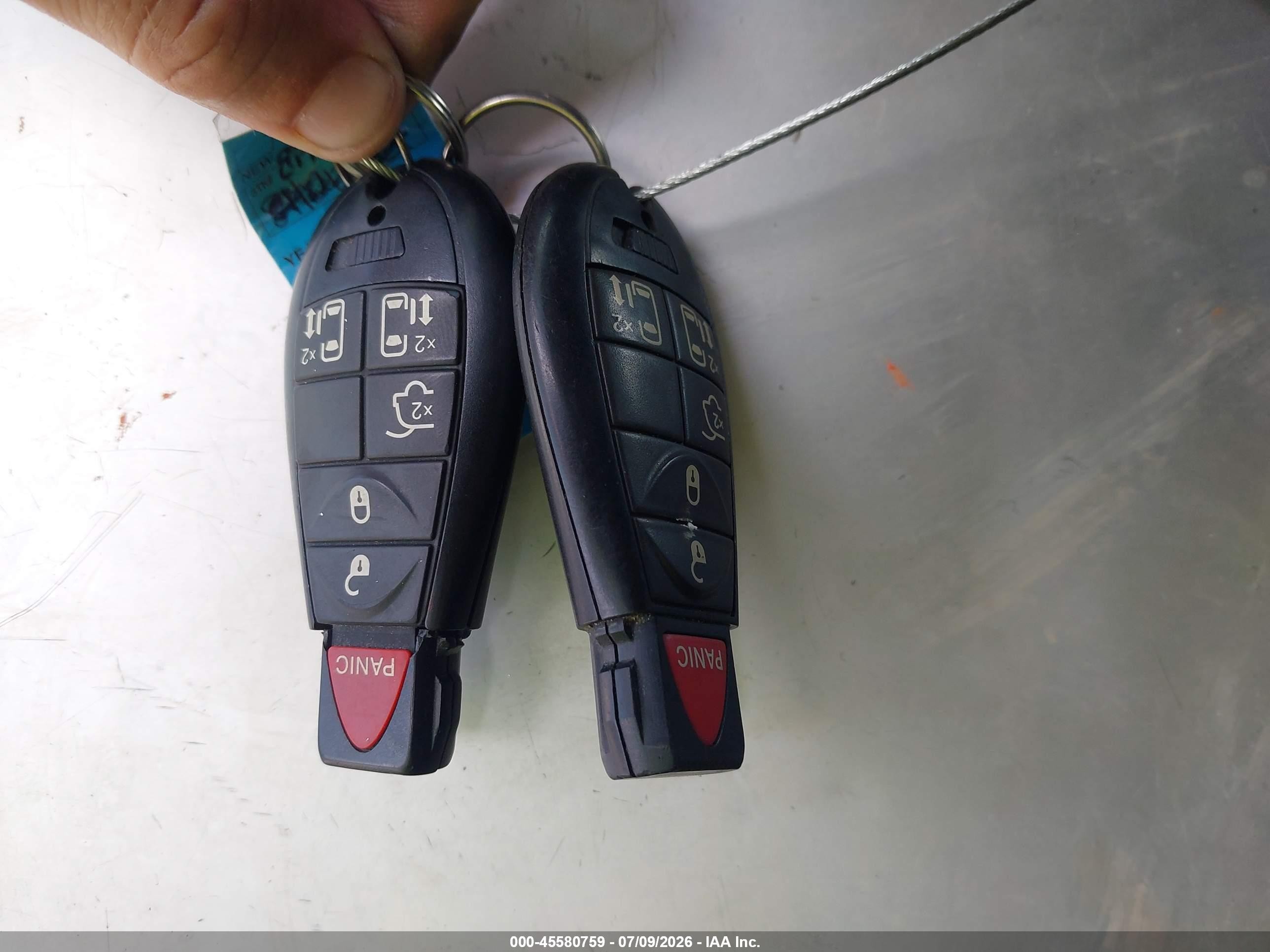 2015 Chrysler Town & Country Touring Красный vin: 2C4RC1BG3FR588280