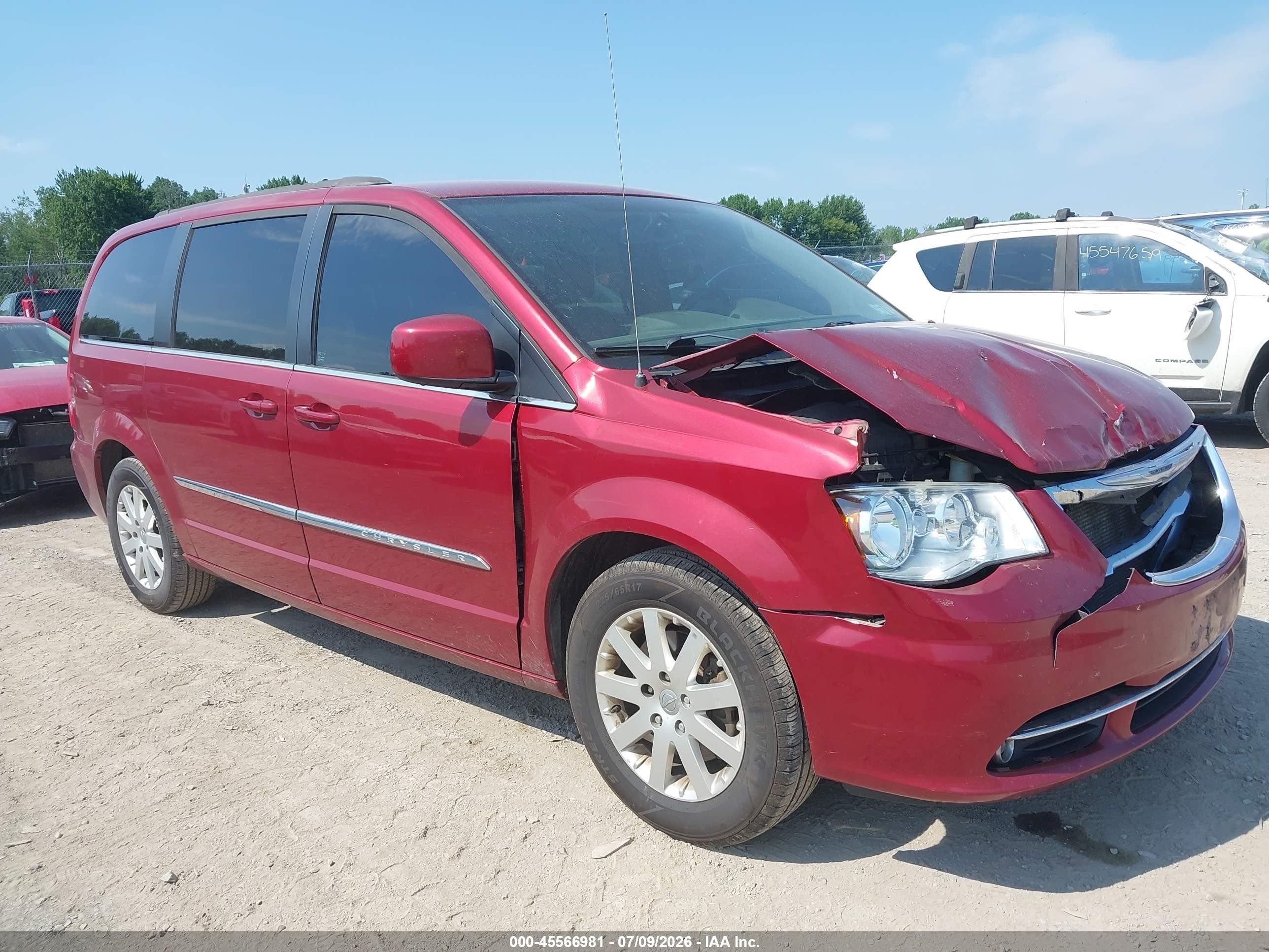 2015 Chrysler Town & Country Touring Red vin: 2C4RC1BG3FR696219