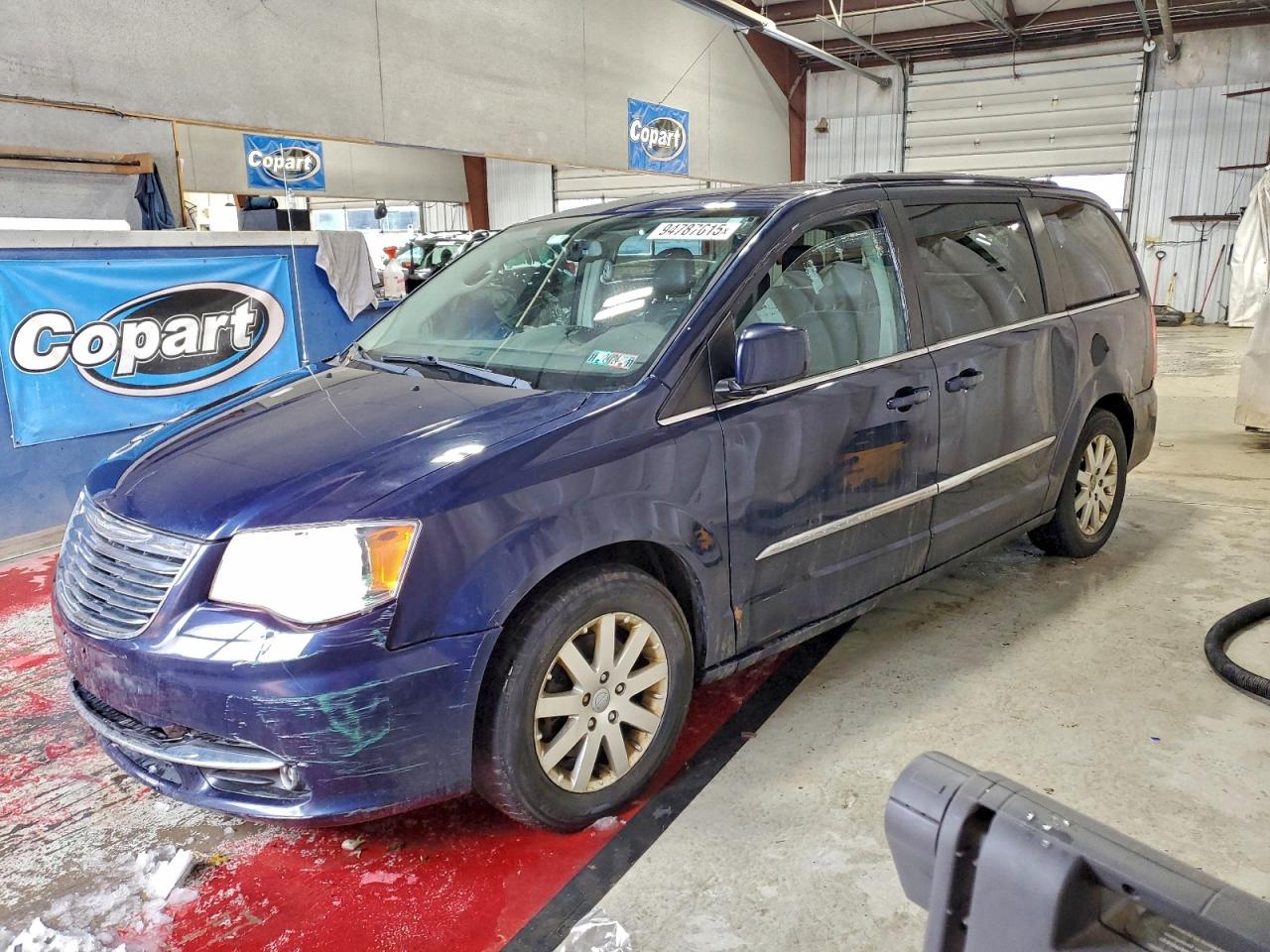 2015 Chrysler Town & Country Touring Blue vin: 2C4RC1BG3FR739926