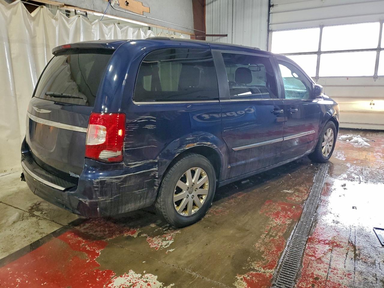 2015 Chrysler Town & Country Touring Blue vin: 2C4RC1BG3FR739926