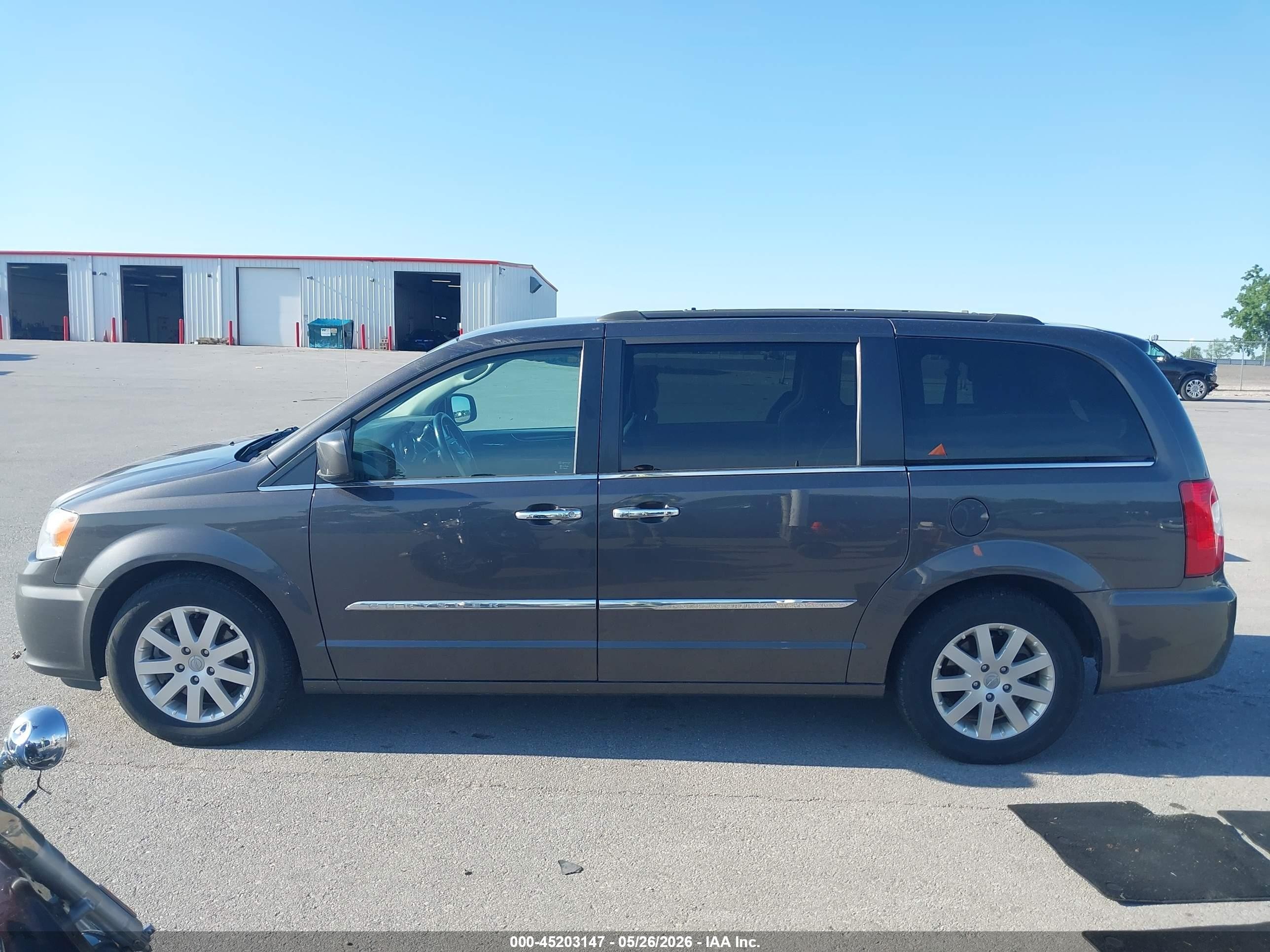 2016 Chrysler Town & Country Touring Gray vin: 2C4RC1BG3GR127341