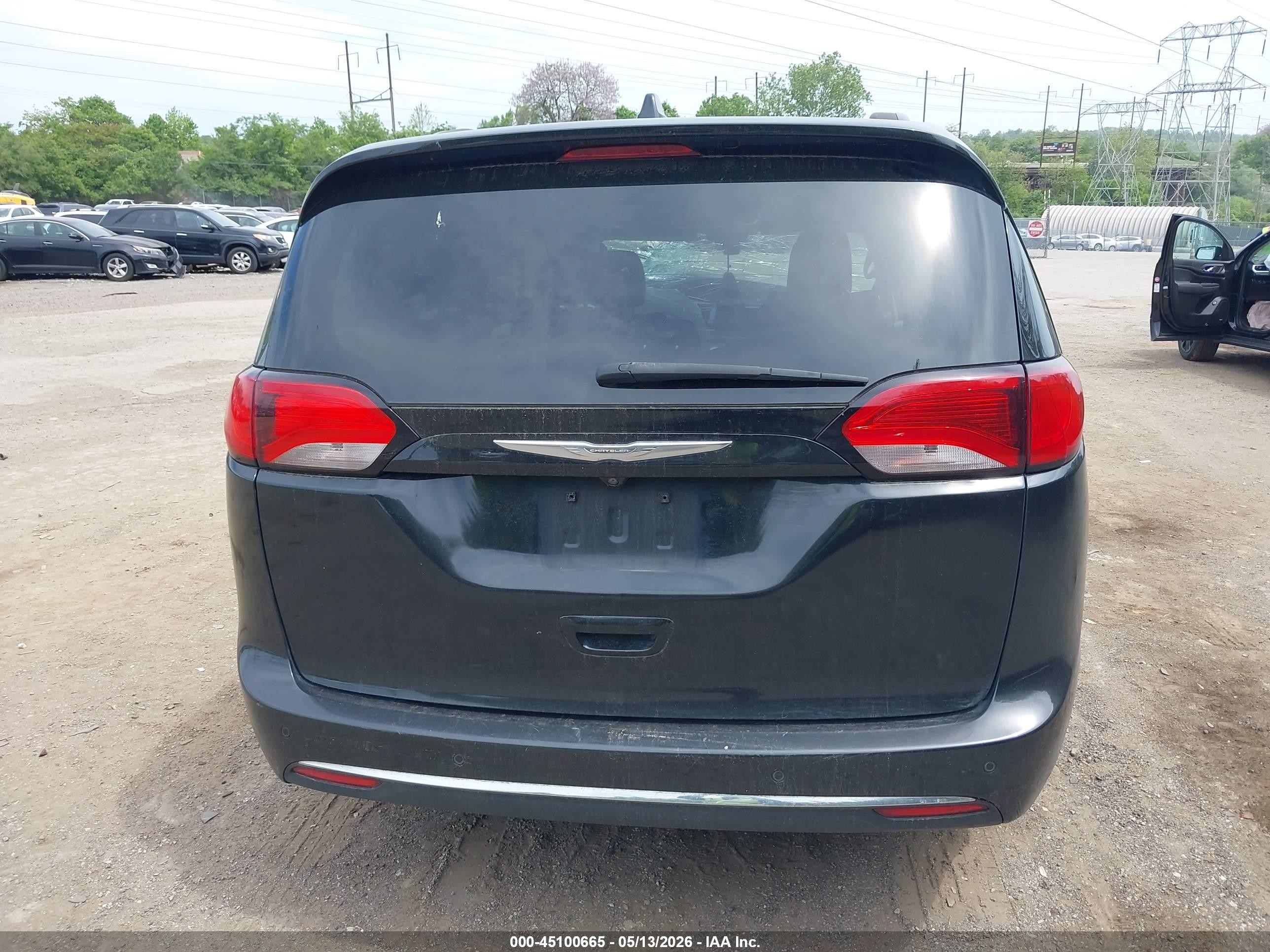 2017 Chrysler Pacifica Touring-l Black vin: 2C4RC1BG3HR515588