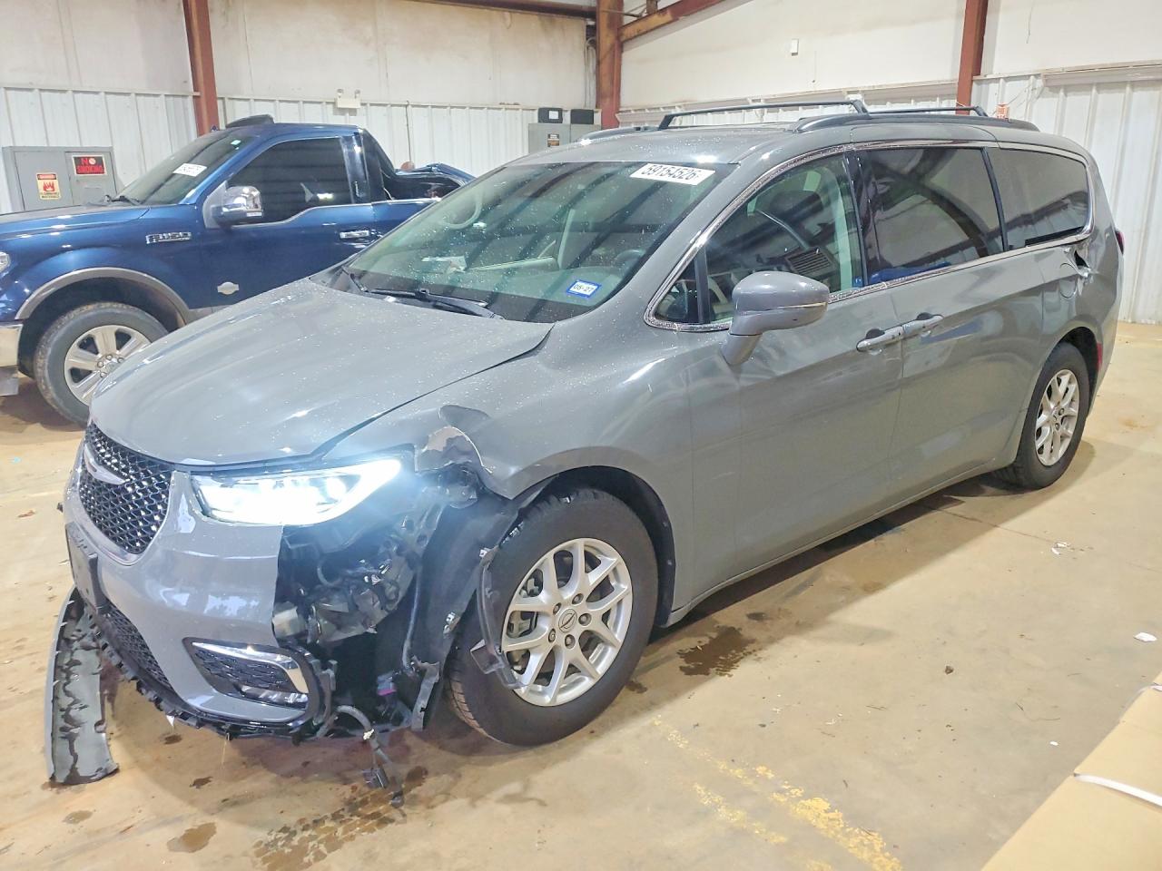 2022 Chrysler Pacifica Touring L Gray vin: 2C4RC1BG3NR125747