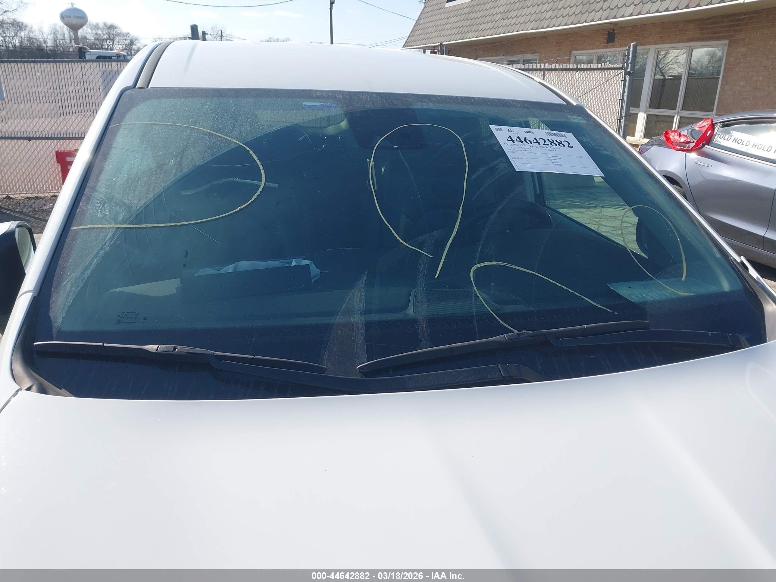 2023 Chrysler Pacifica Touring L White vin: 2C4RC1BG3PR521373