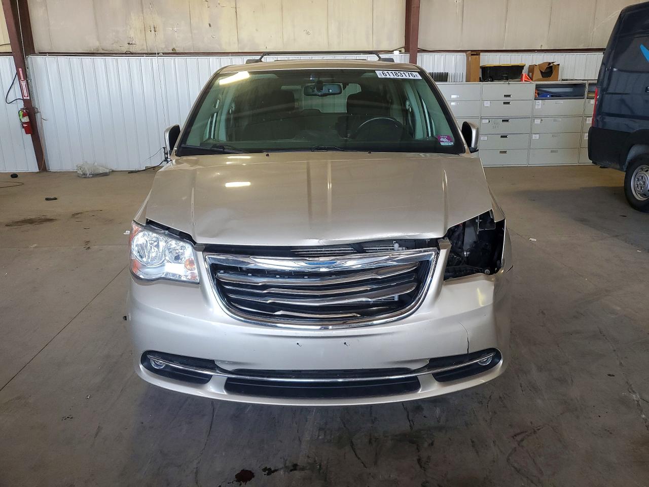 2013 Chrysler Town & Country Touring Beige vin: 2C4RC1BG4DR510183