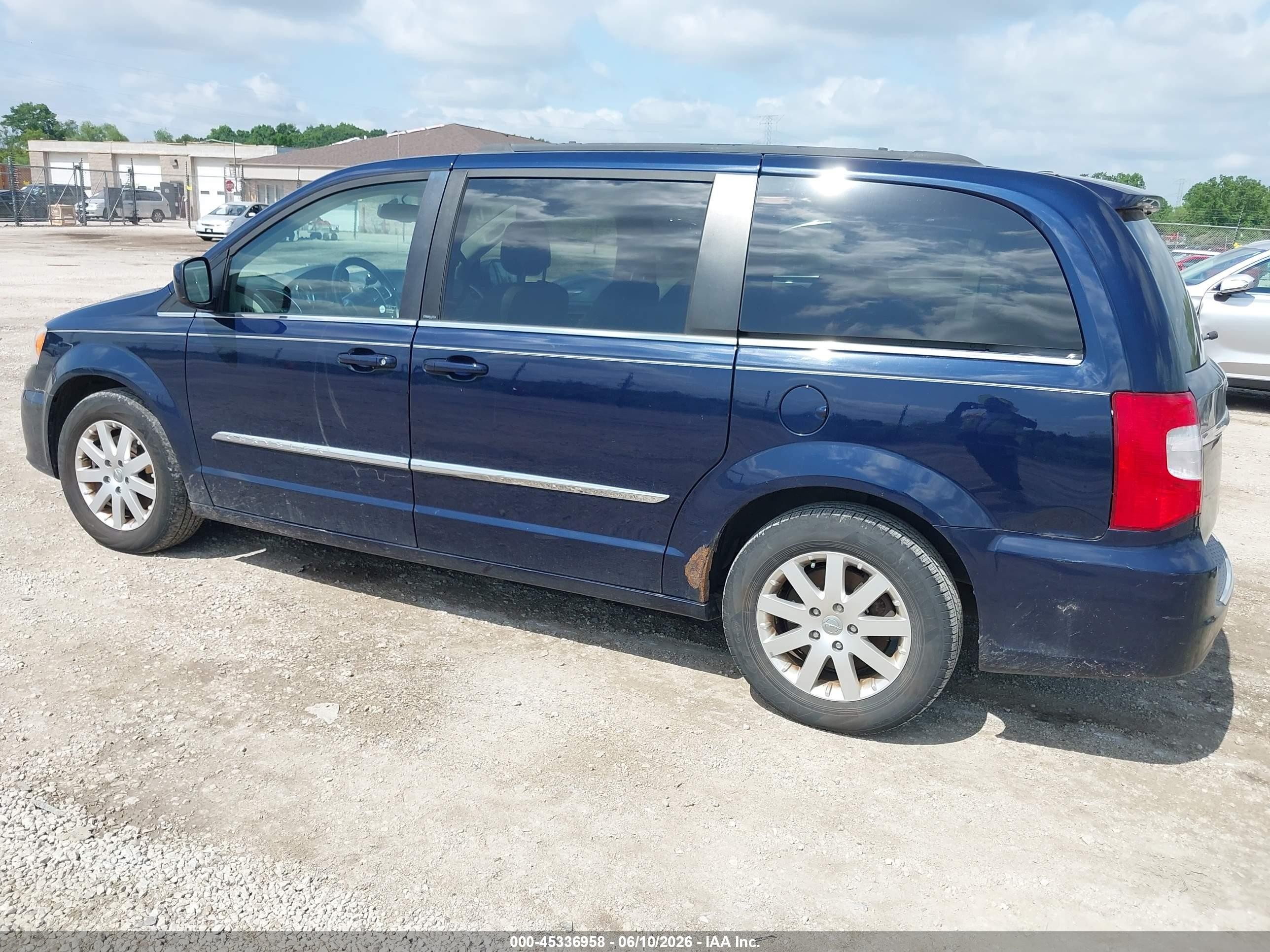 2013 Chrysler Town & Country Touring Blue vin: 2C4RC1BG4DR573607