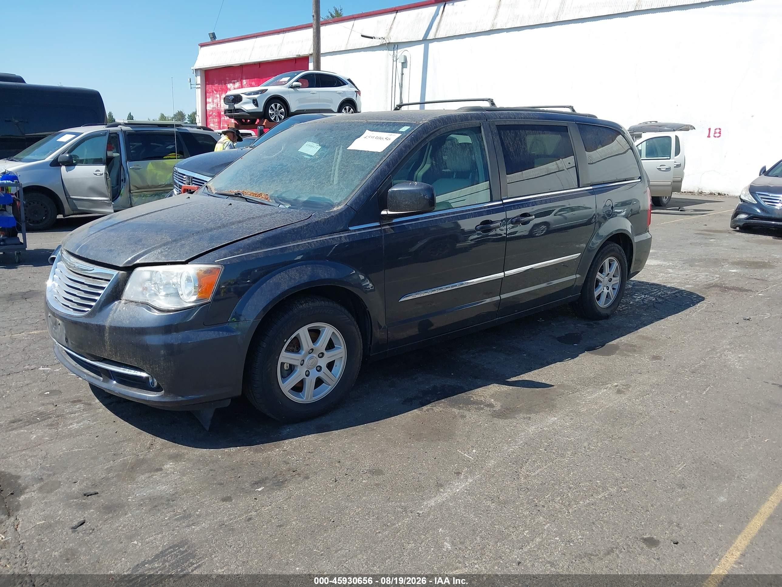 2013 Chrysler Town & Country Touring Blue vin: 2C4RC1BG4DR595171