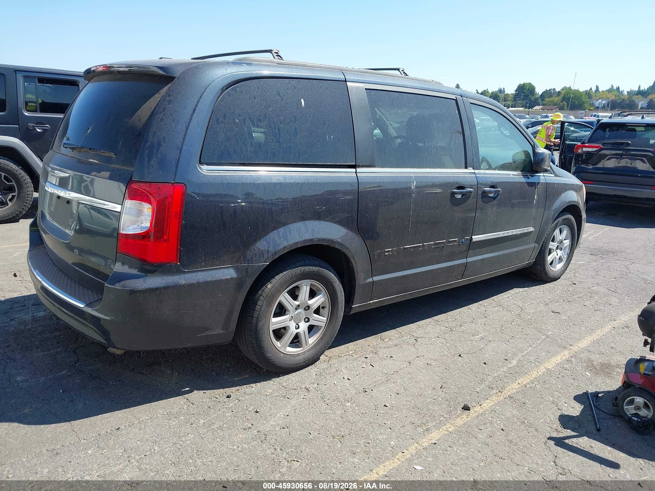 2013 Chrysler Town & Country Touring Blue vin: 2C4RC1BG4DR595171