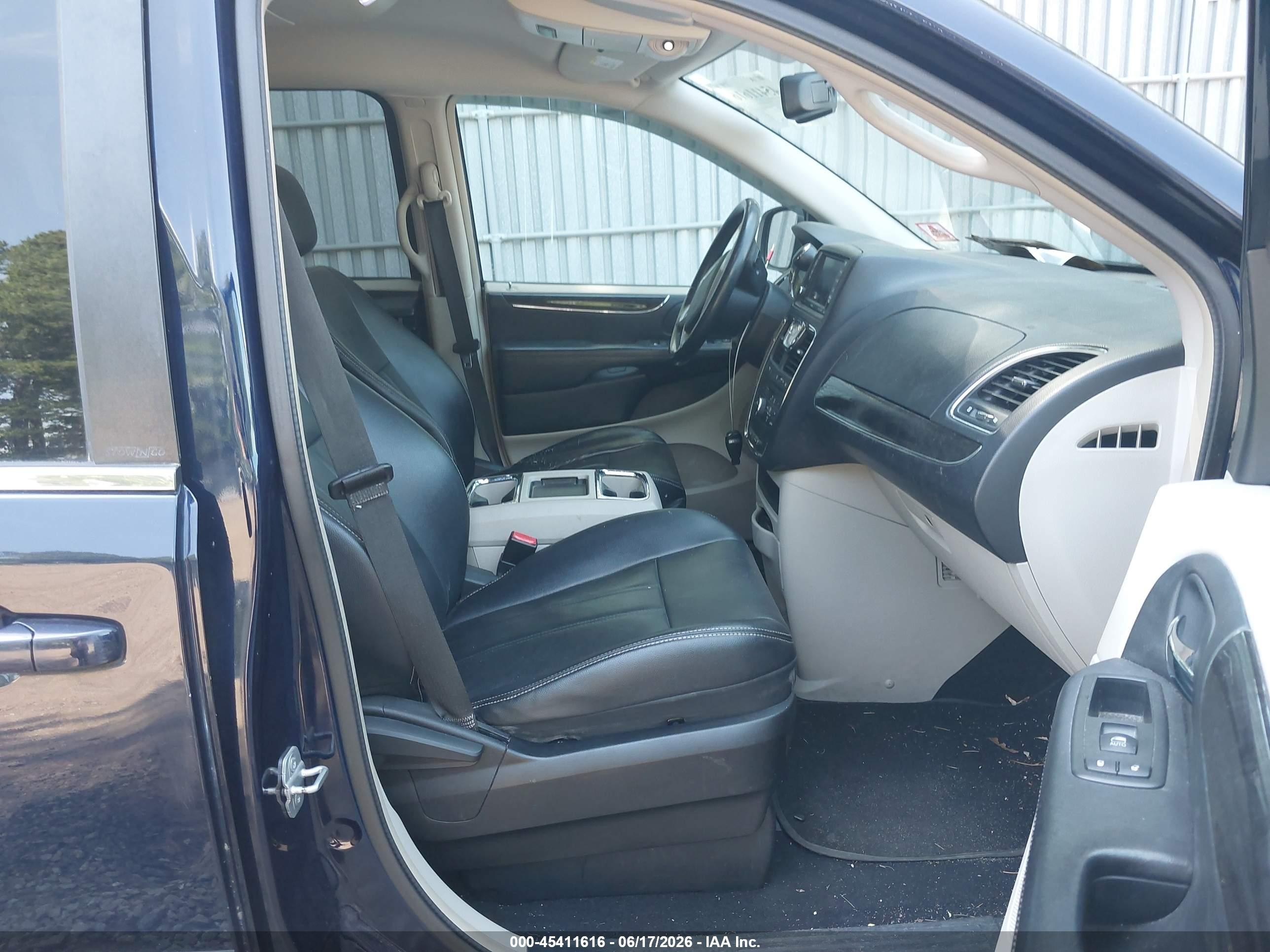 2013 Chrysler Town & Country Touring Синий vin: 2C4RC1BG4DR649214