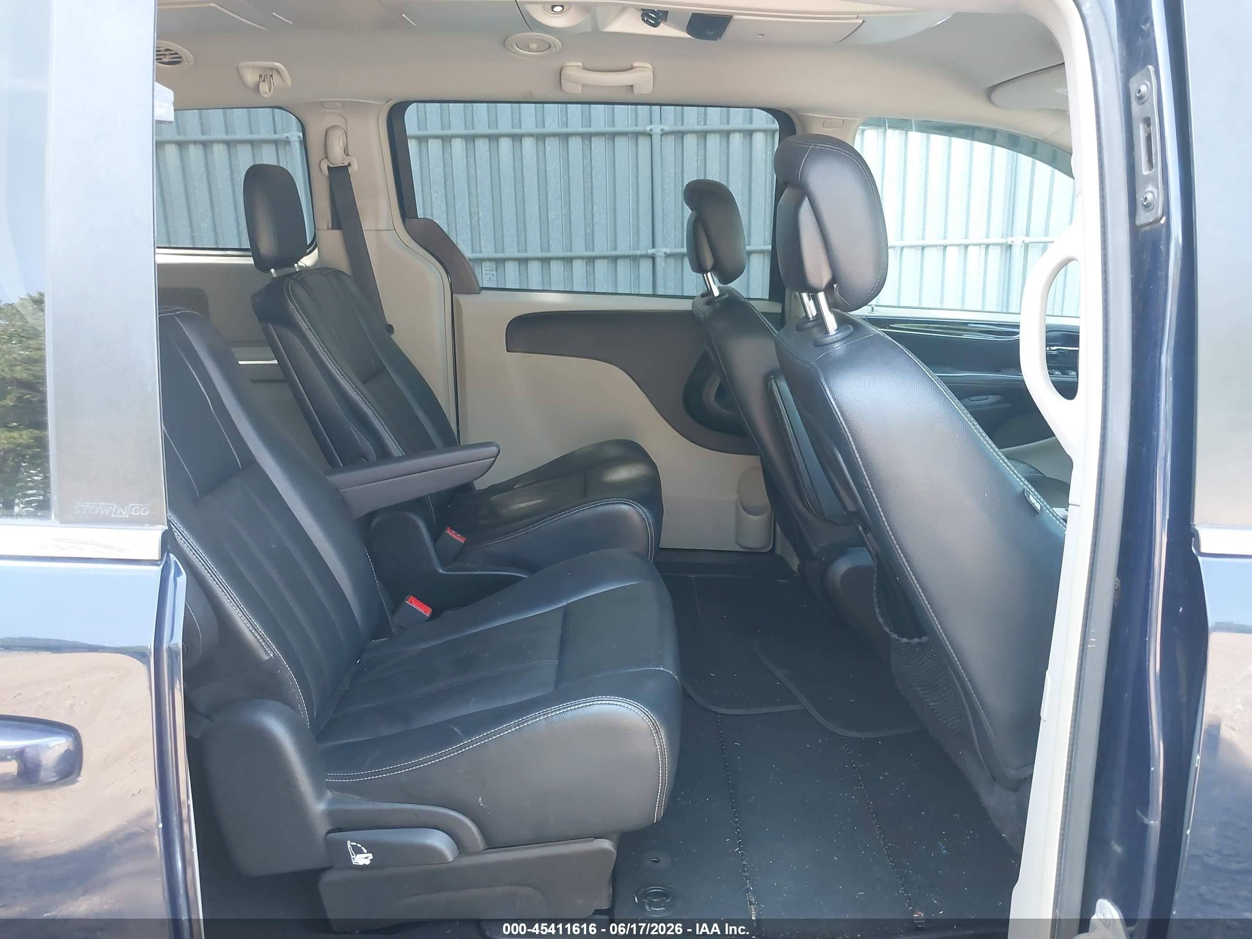 2013 Chrysler Town & Country Touring Синий vin: 2C4RC1BG4DR649214