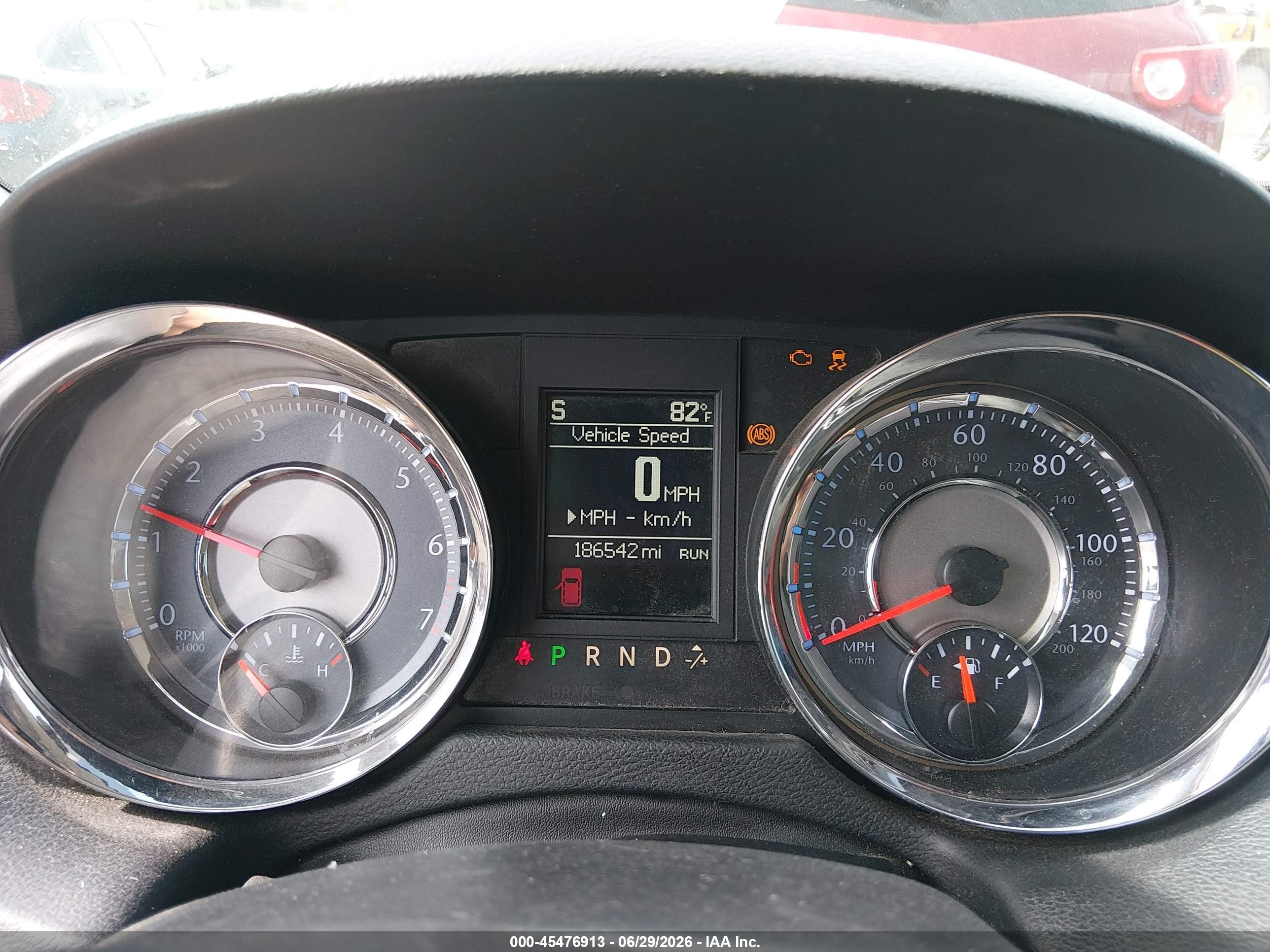 2013 Chrysler Town & Country Touring Red vin: 2C4RC1BG4DR657491