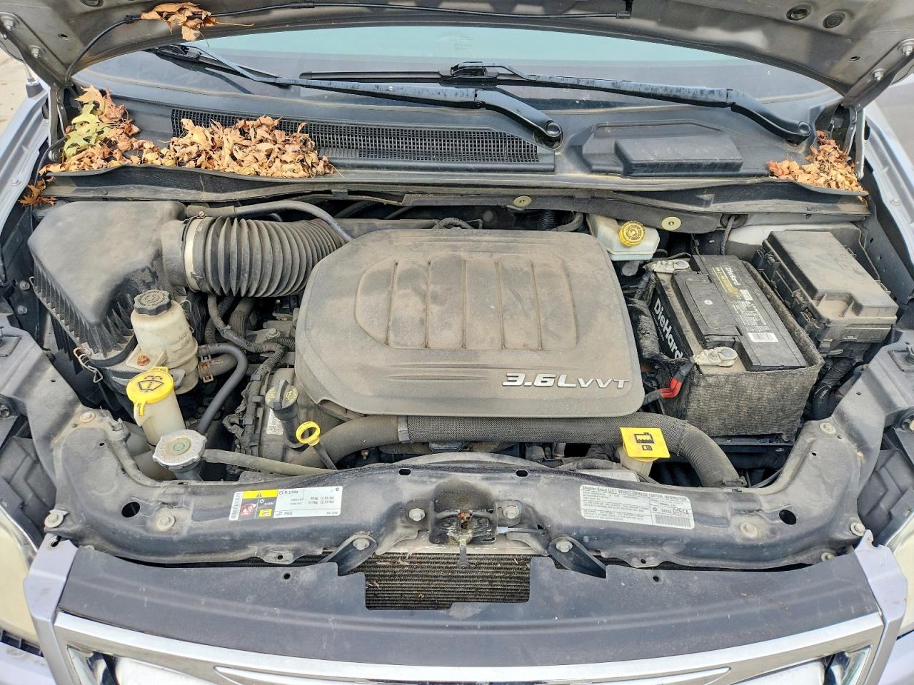 2013 Chrysler Town & Country Touring Silver vin: 2C4RC1BG4DR727216