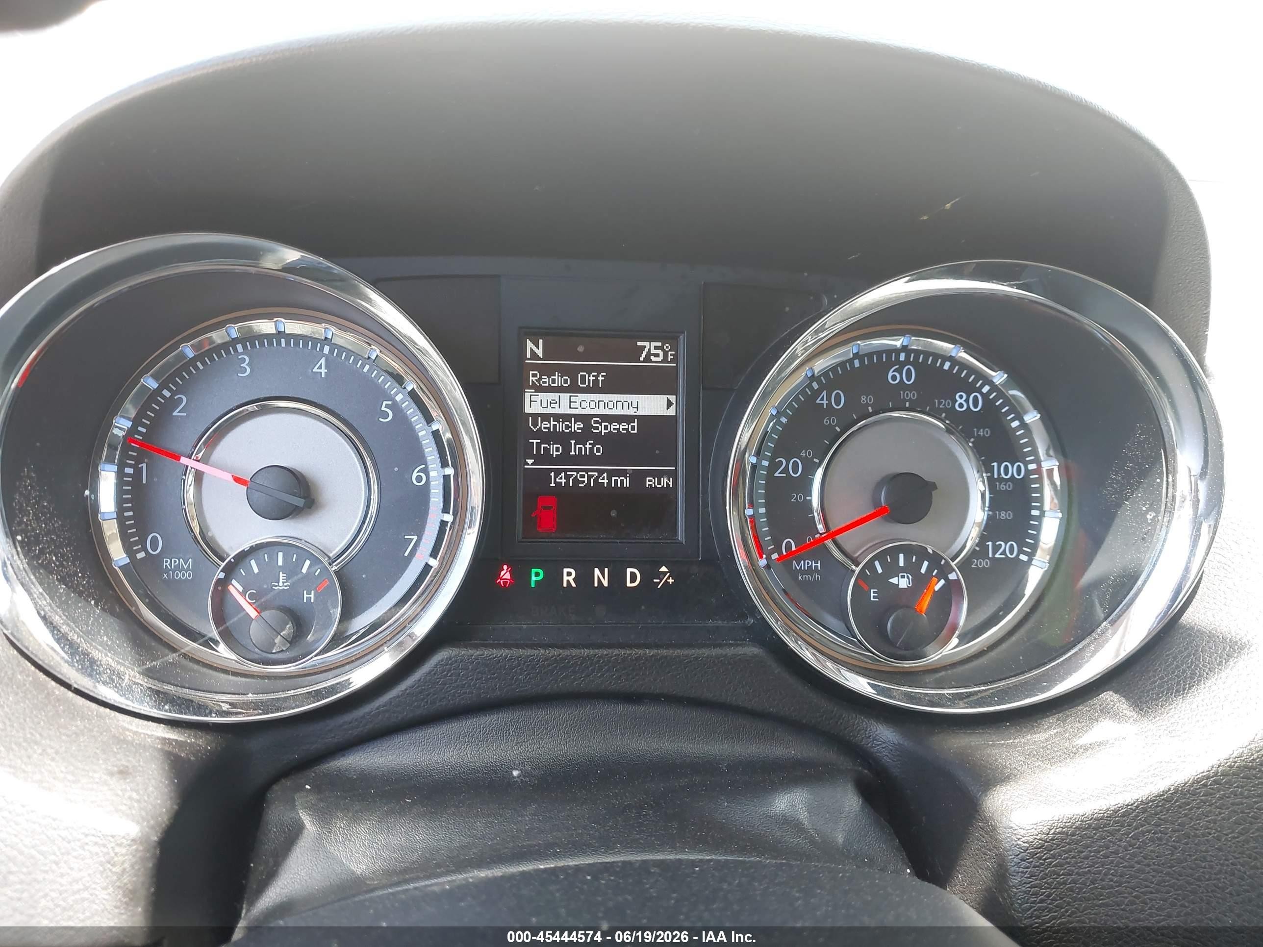2013 Chrysler Town & Country Touring Золотой vin: 2C4RC1BG4DR743531