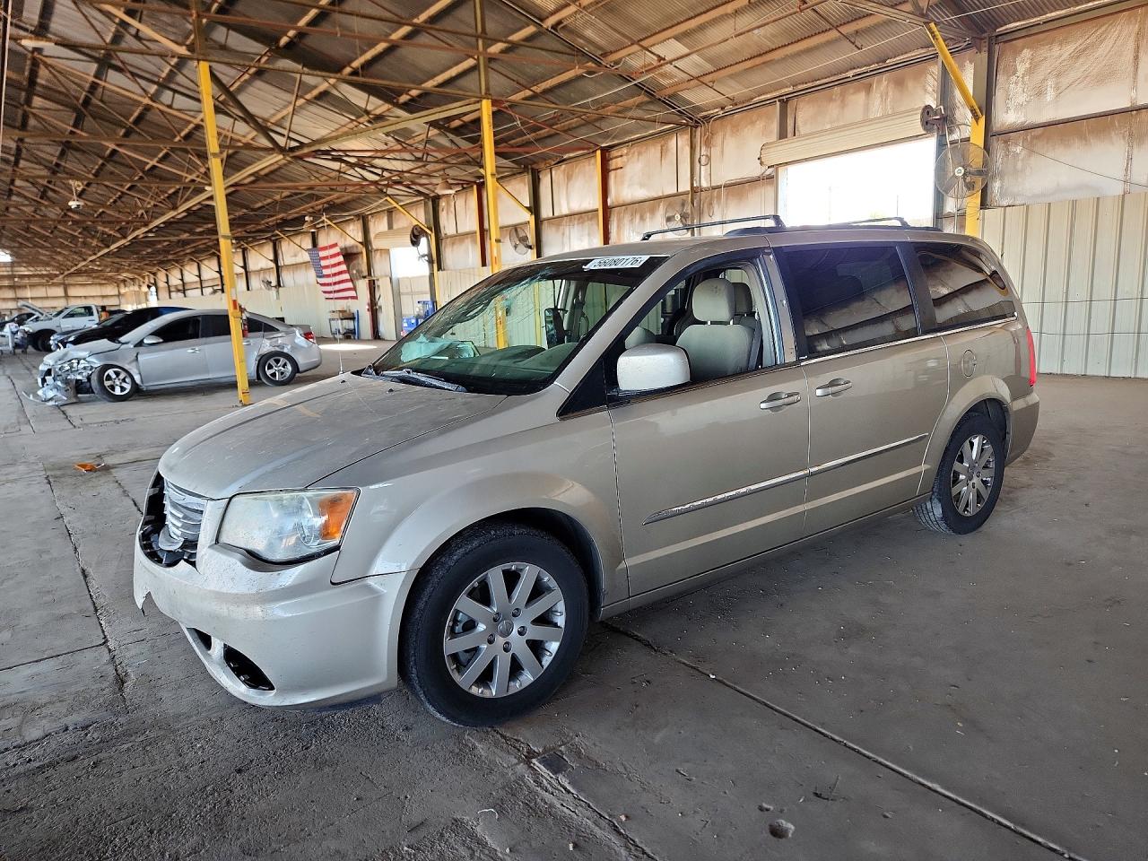 2013 Chrysler Town & Country Touring Tan vin: 2C4RC1BG4DR758904