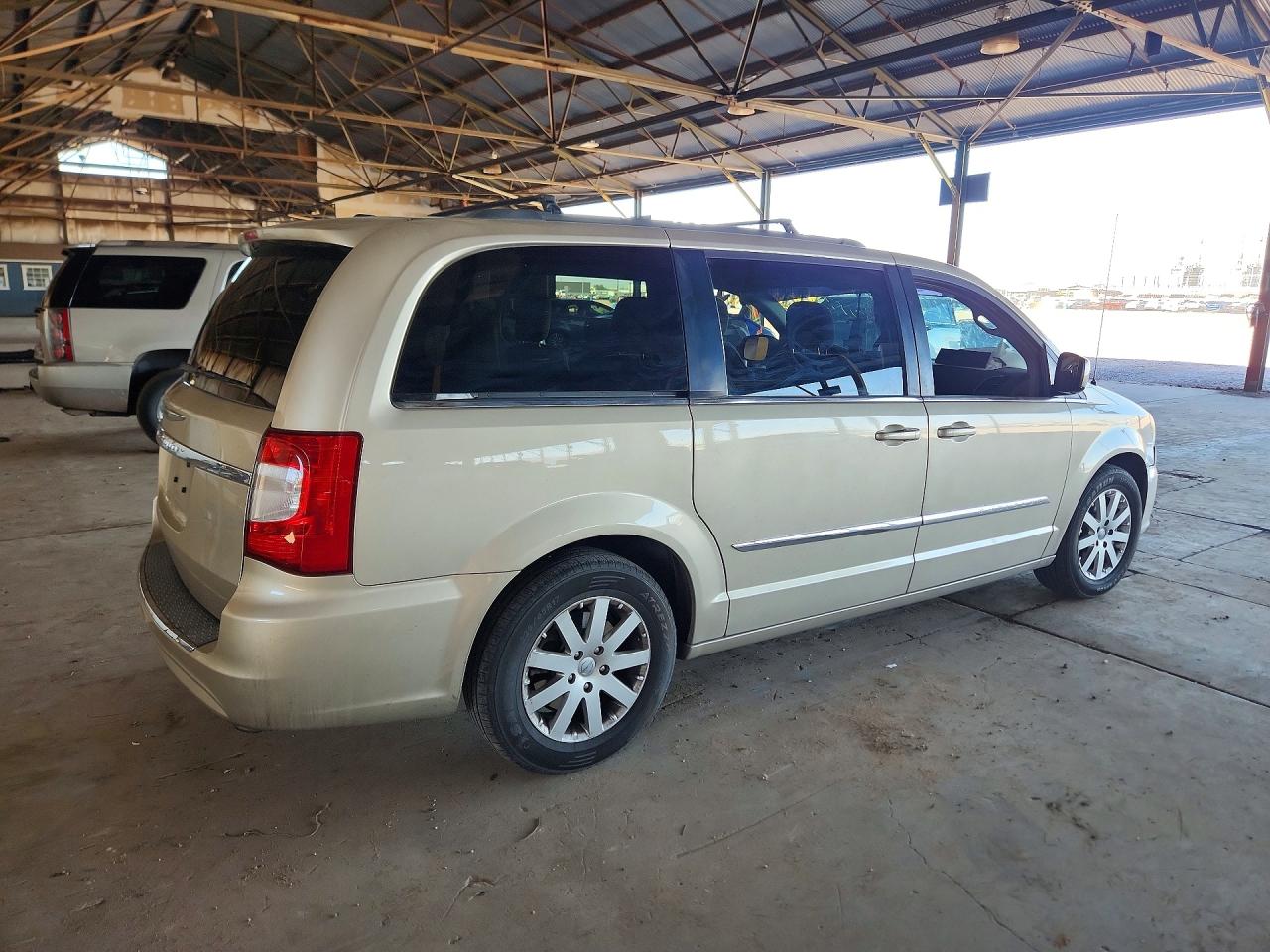 2013 Chrysler Town & Country Touring Tan vin: 2C4RC1BG4DR758904