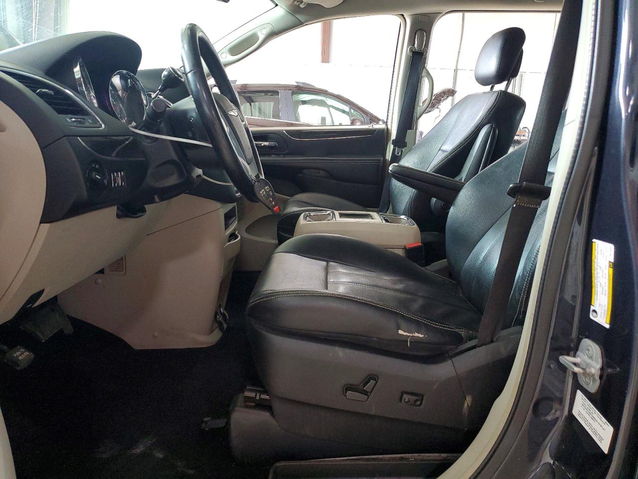 2013 Chrysler Town & Country Touring Blue vin: 2C4RC1BG4DR778232