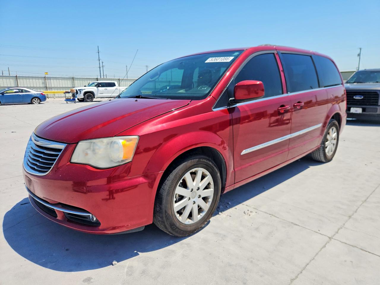 2013 Chrysler Town & Country Touring Red vin: 2C4RC1BG4DR778618