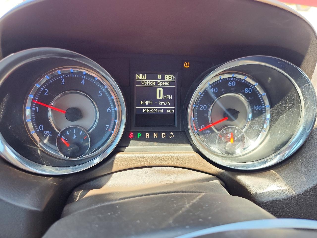 2013 Chrysler Town & Country Touring Red vin: 2C4RC1BG4DR778618