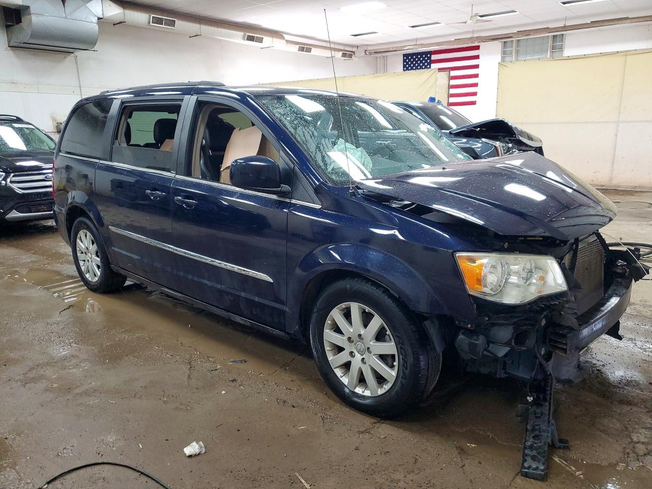2014 Chrysler Town & Country Touring Blue vin: 2C4RC1BG4ER112148