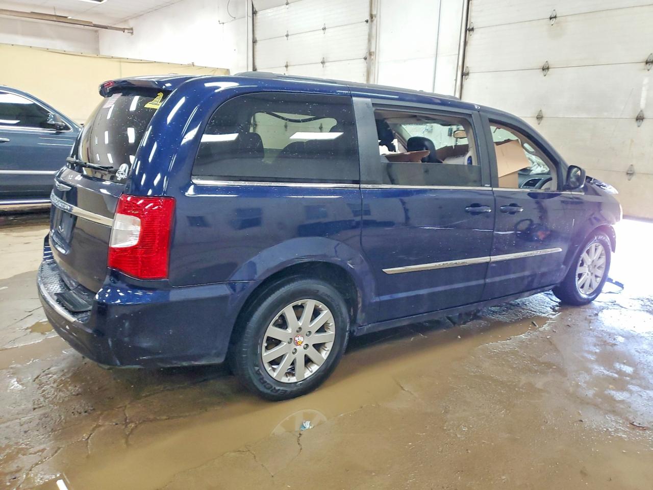 2014 Chrysler Town & Country Touring Blue vin: 2C4RC1BG4ER112148