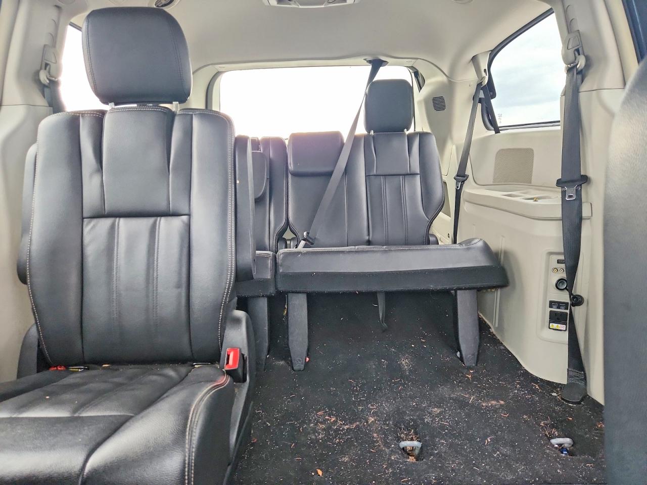 2014 Chrysler Town & Country Touring Gray vin: 2C4RC1BG4ER125479
